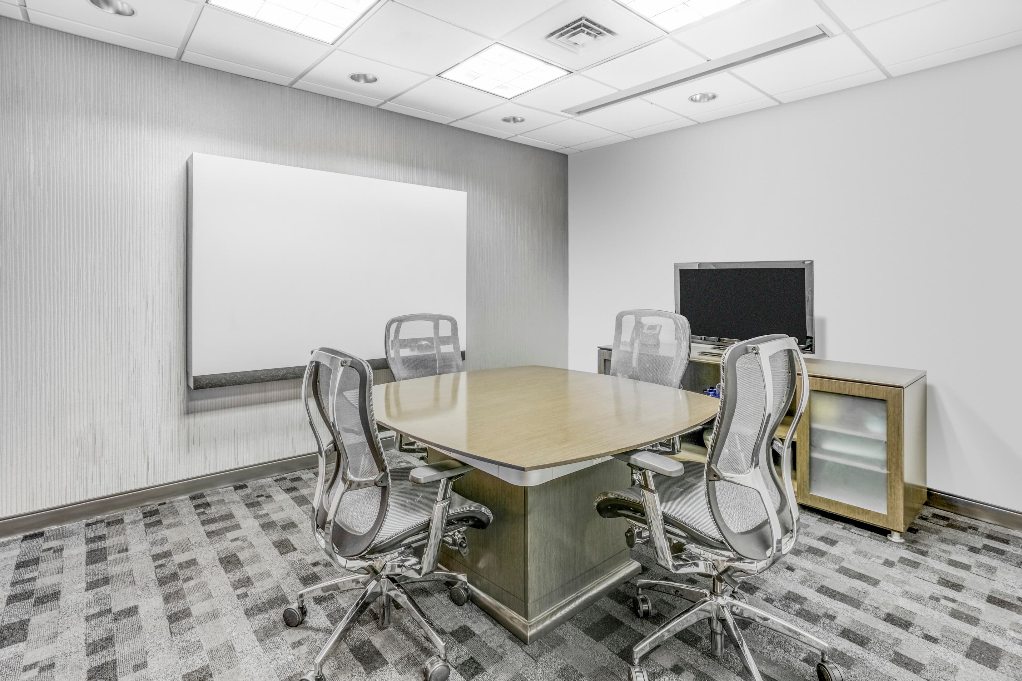 TN, Knoxville - First Horizon Plaza image 2