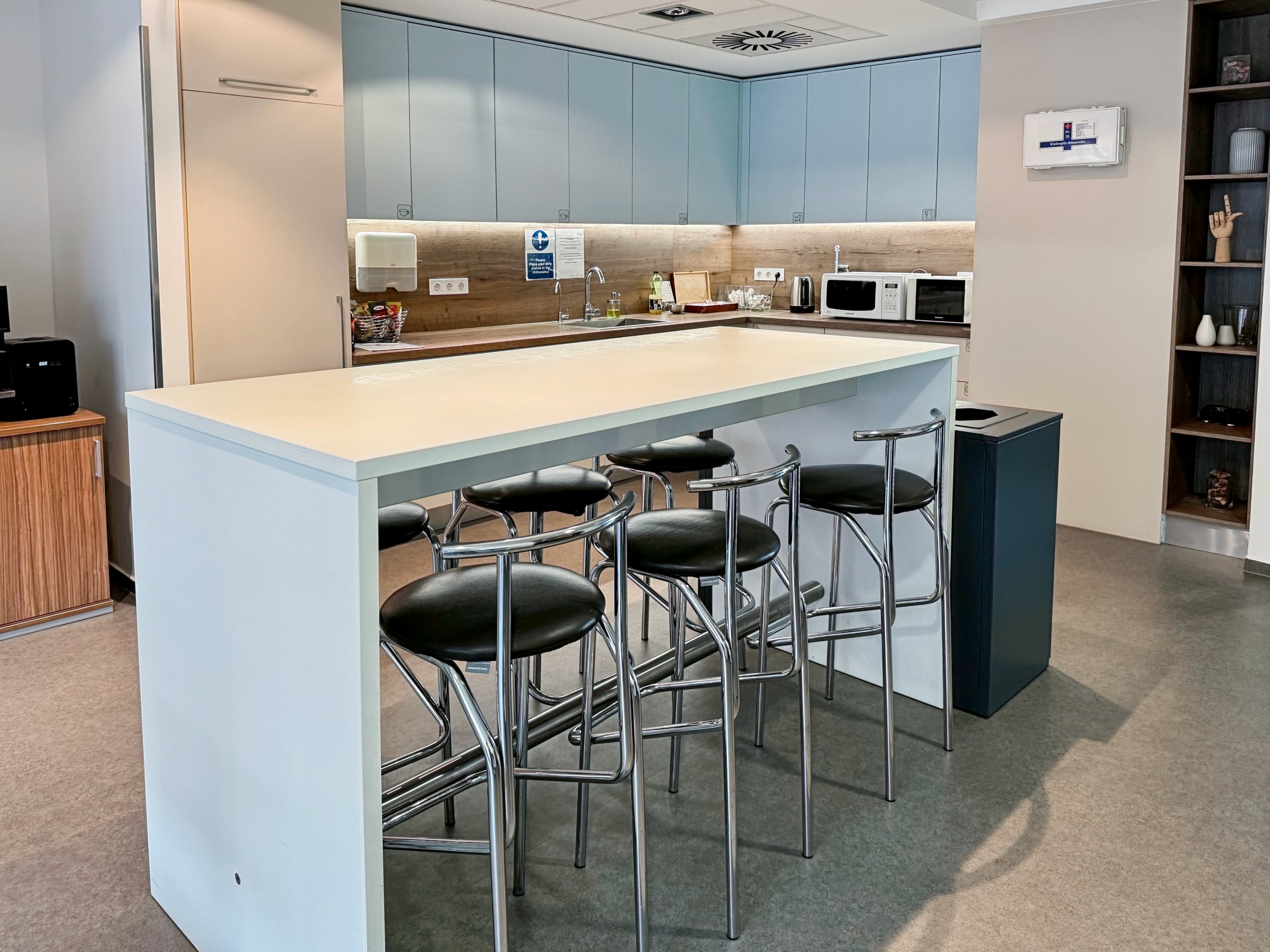 BUDAPEST, Ujbuda Allee Corner image 7 BUDAPEST, Ujbuda Allee Corner image 7