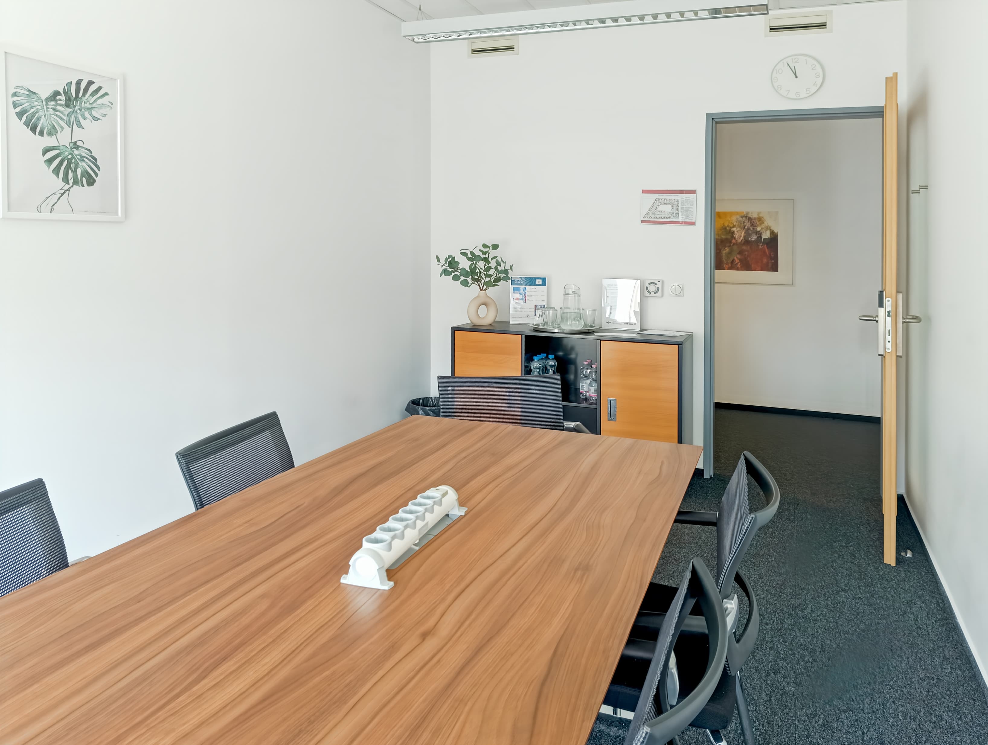 BUDAPEST, Ujbuda Allee Corner image 2 BUDAPEST, Ujbuda Allee Corner image 2