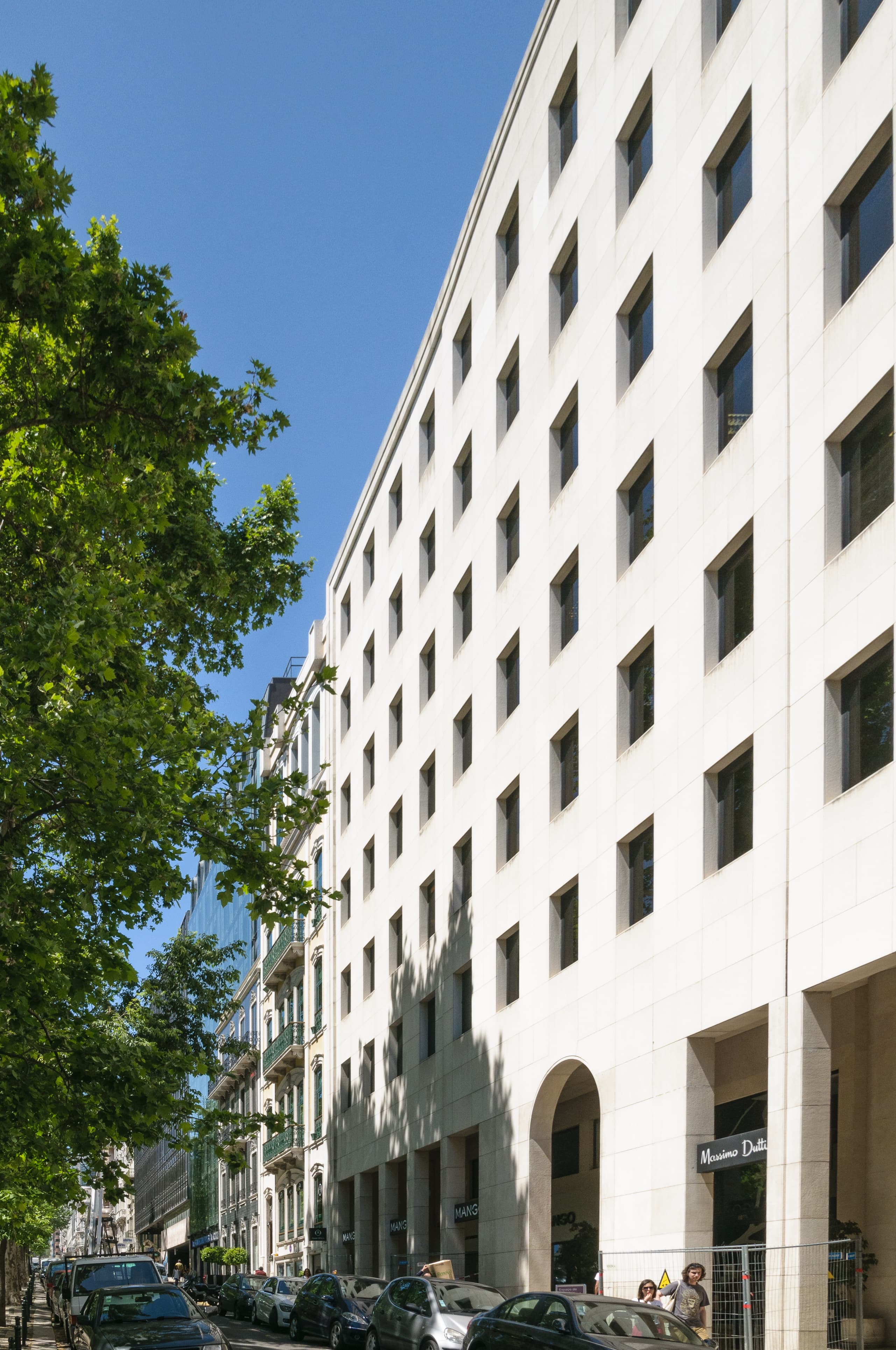 LISBON, Avenida da Liberdade image 6