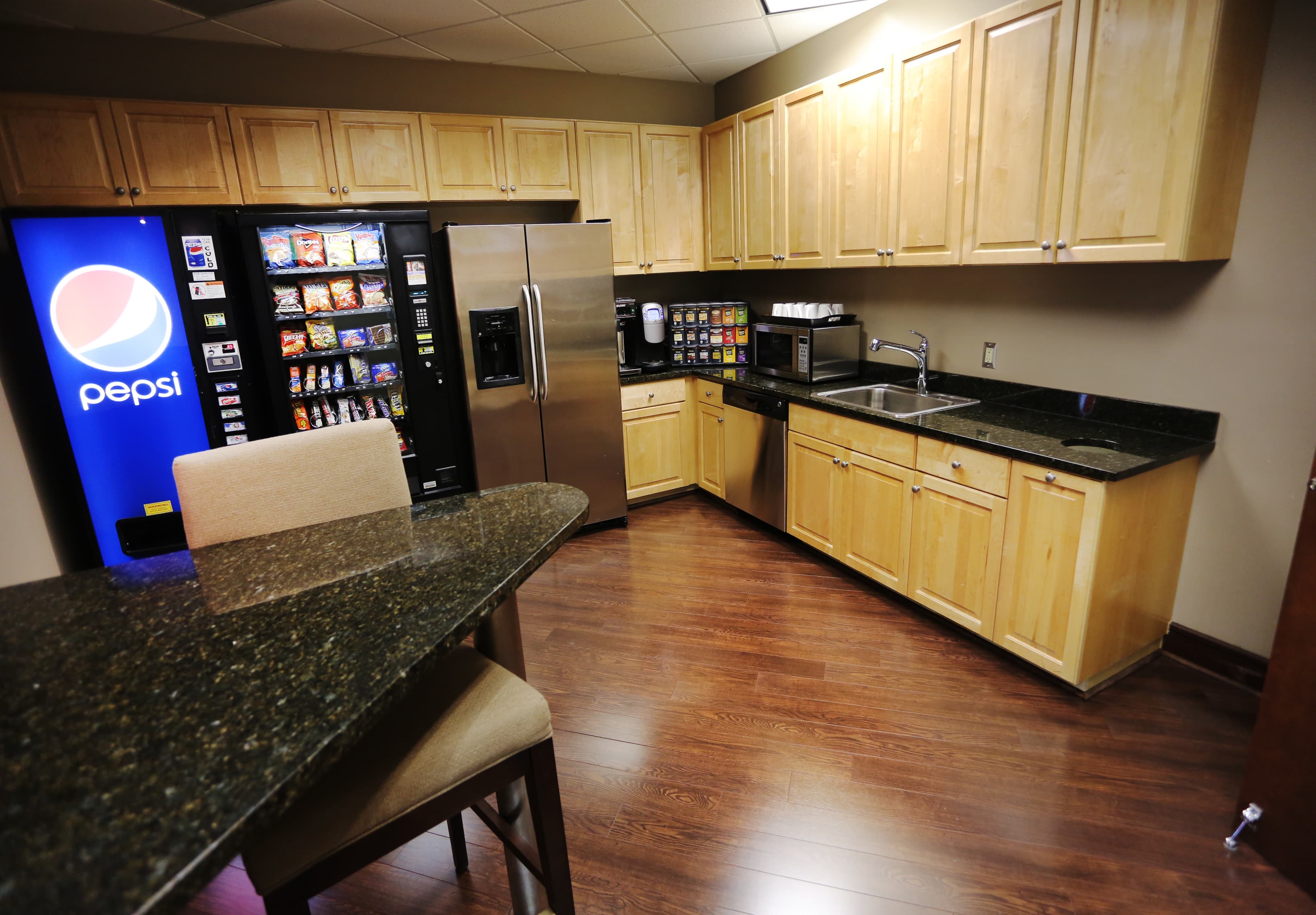 AL, Birmingham - Chase Corporate Center image 2