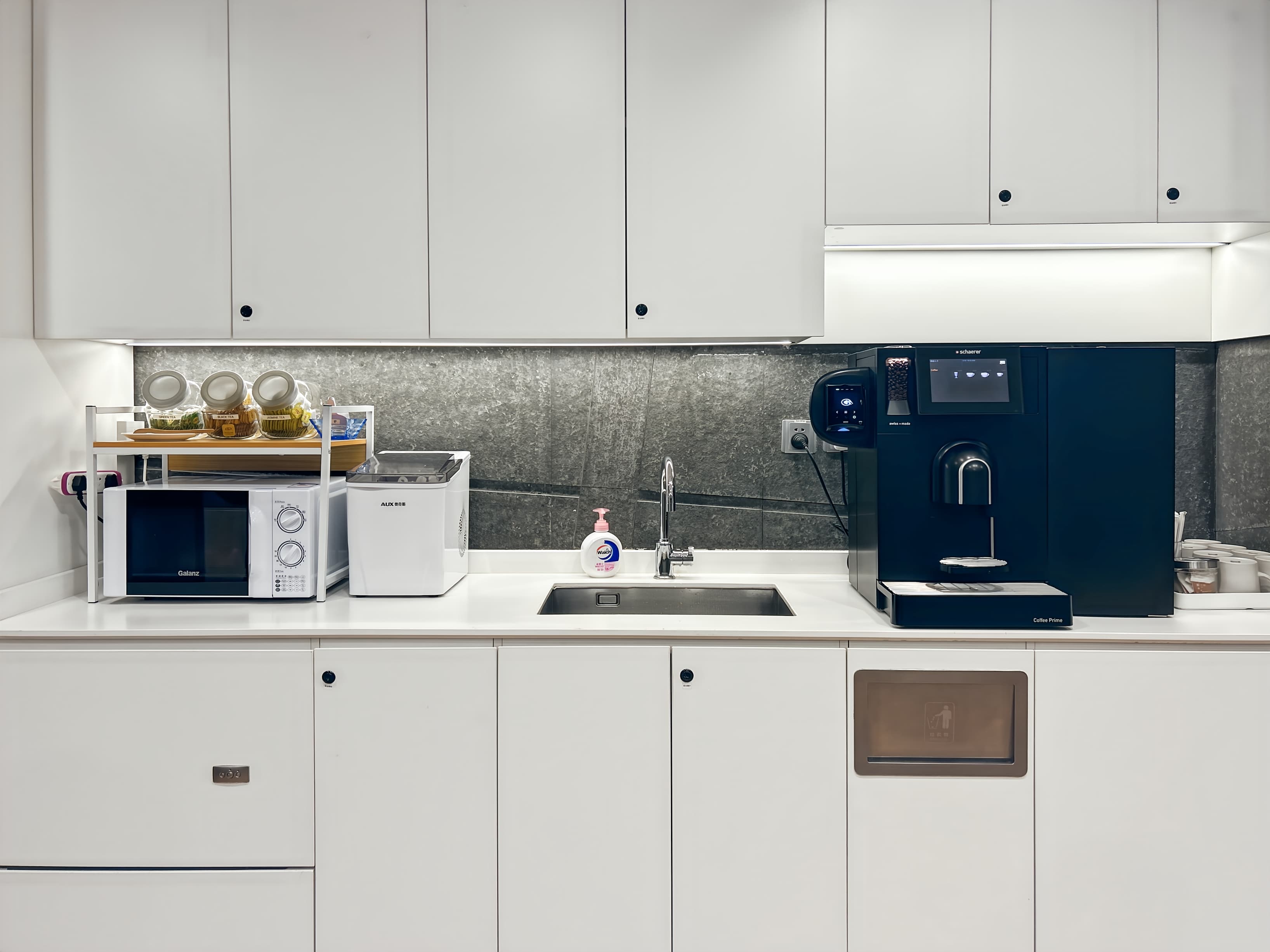 GUANGZHOU, Pearl River Tower image 4