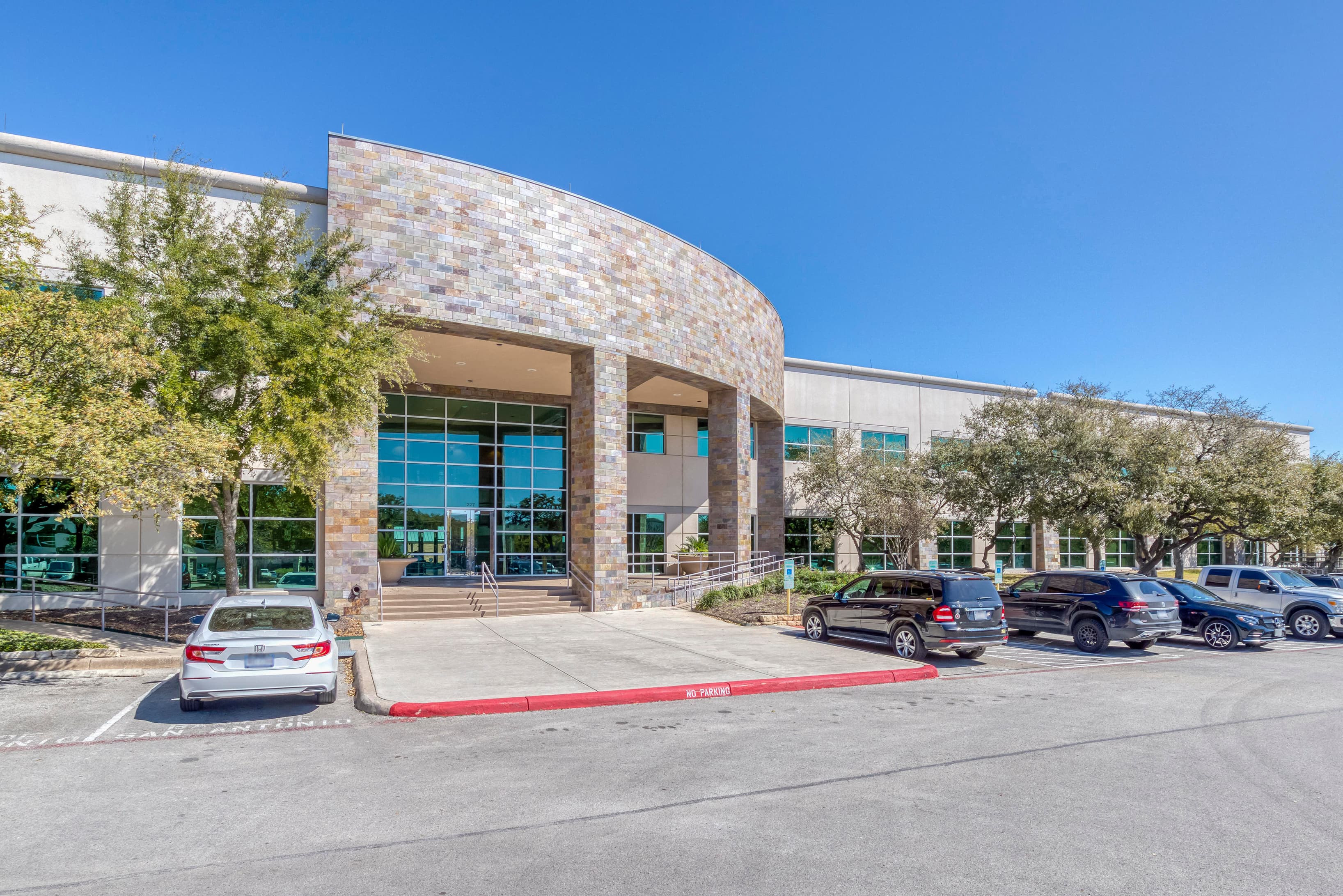 TX, San Antonio - Two Twin Oaks image 5