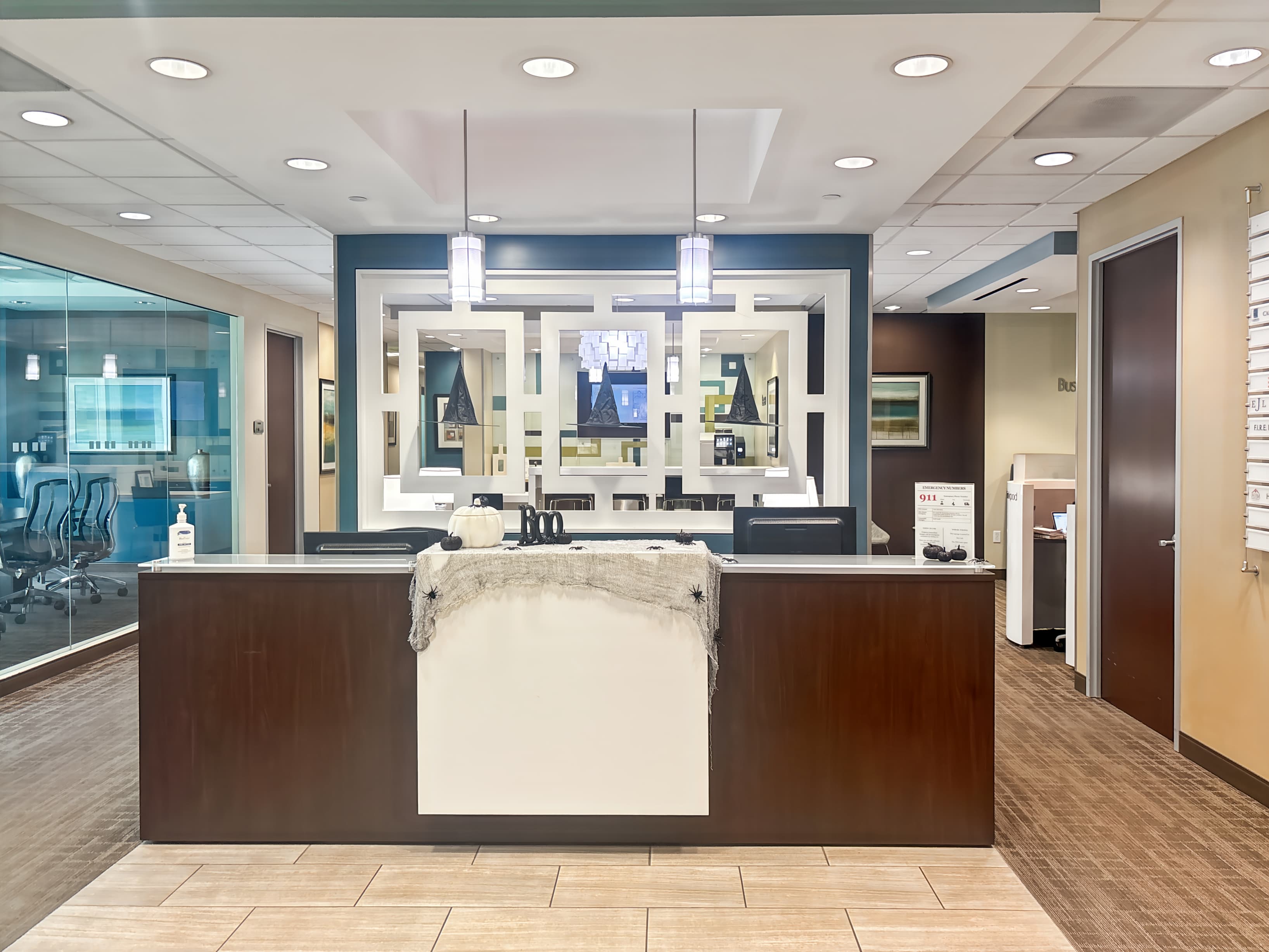 CA, Escondido - La Terraza Corporate Plaza image 3 CA, Escondido - La Terraza Corporate Plaza image 3