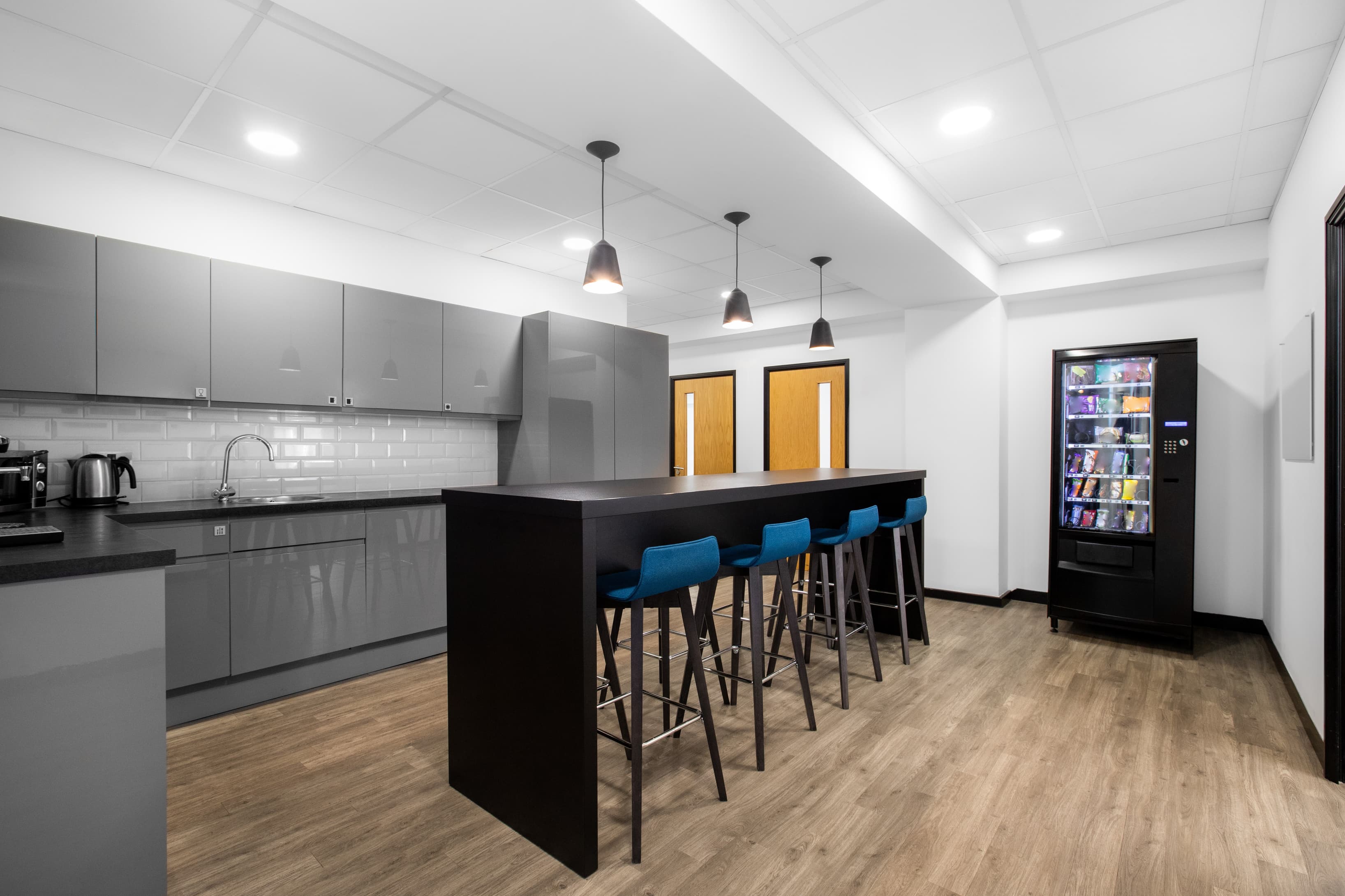 LONDON, Victoria - Grosvenor Gardens image 2