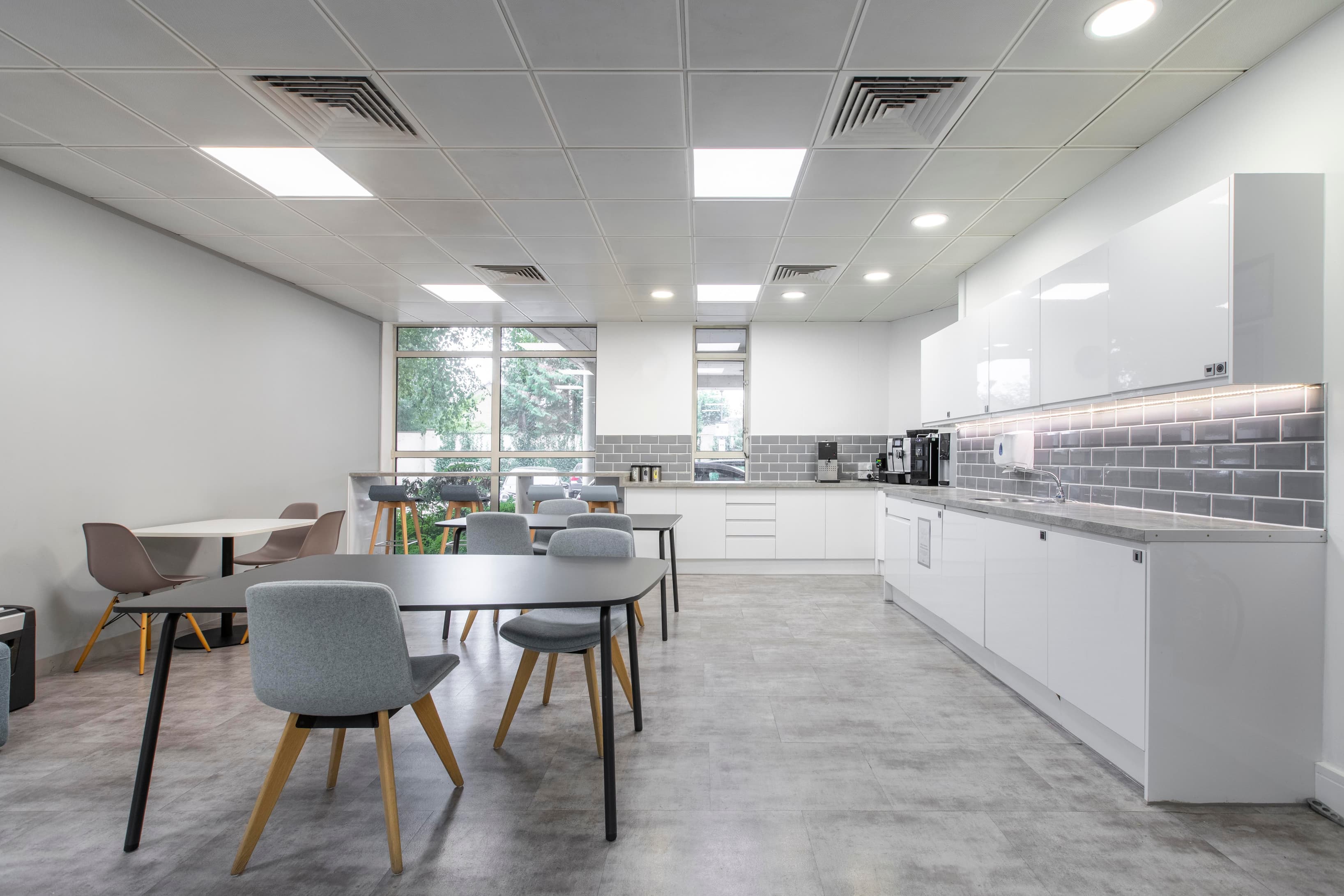 STAINES, London Road image 4