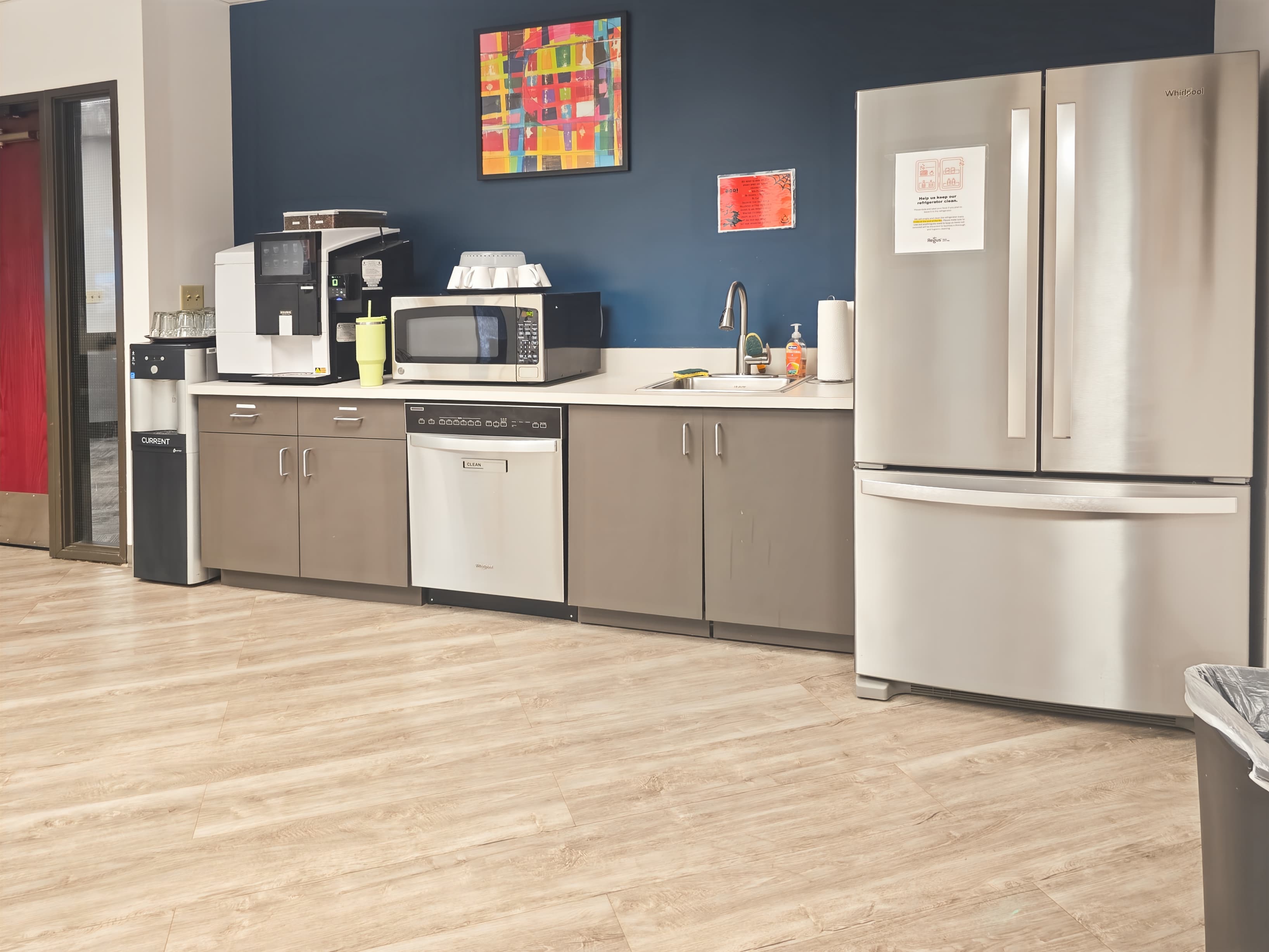 OR, Clackamas - Three Town Center image 2