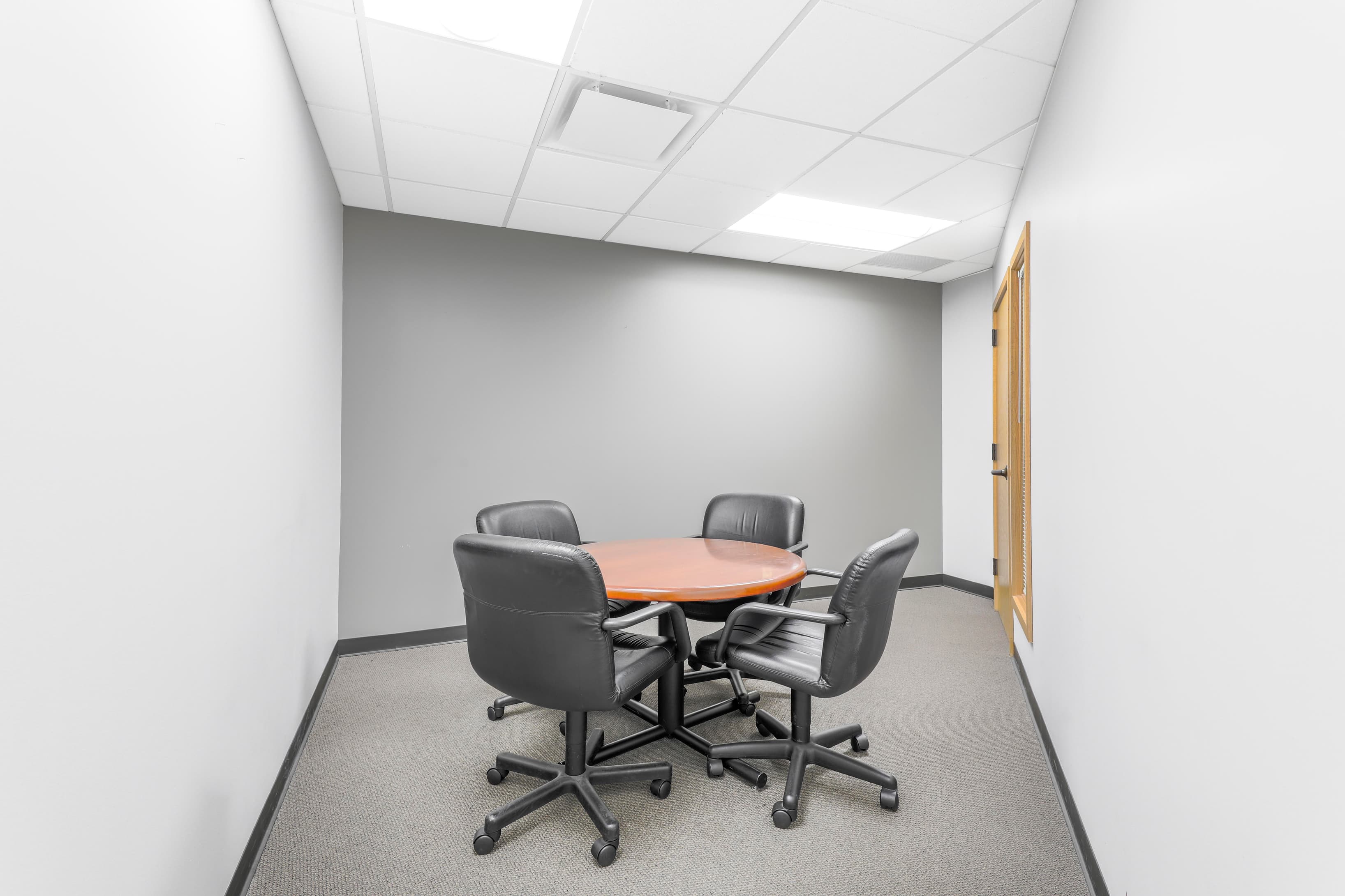 WA, Kirkland - Corporate Center image 9