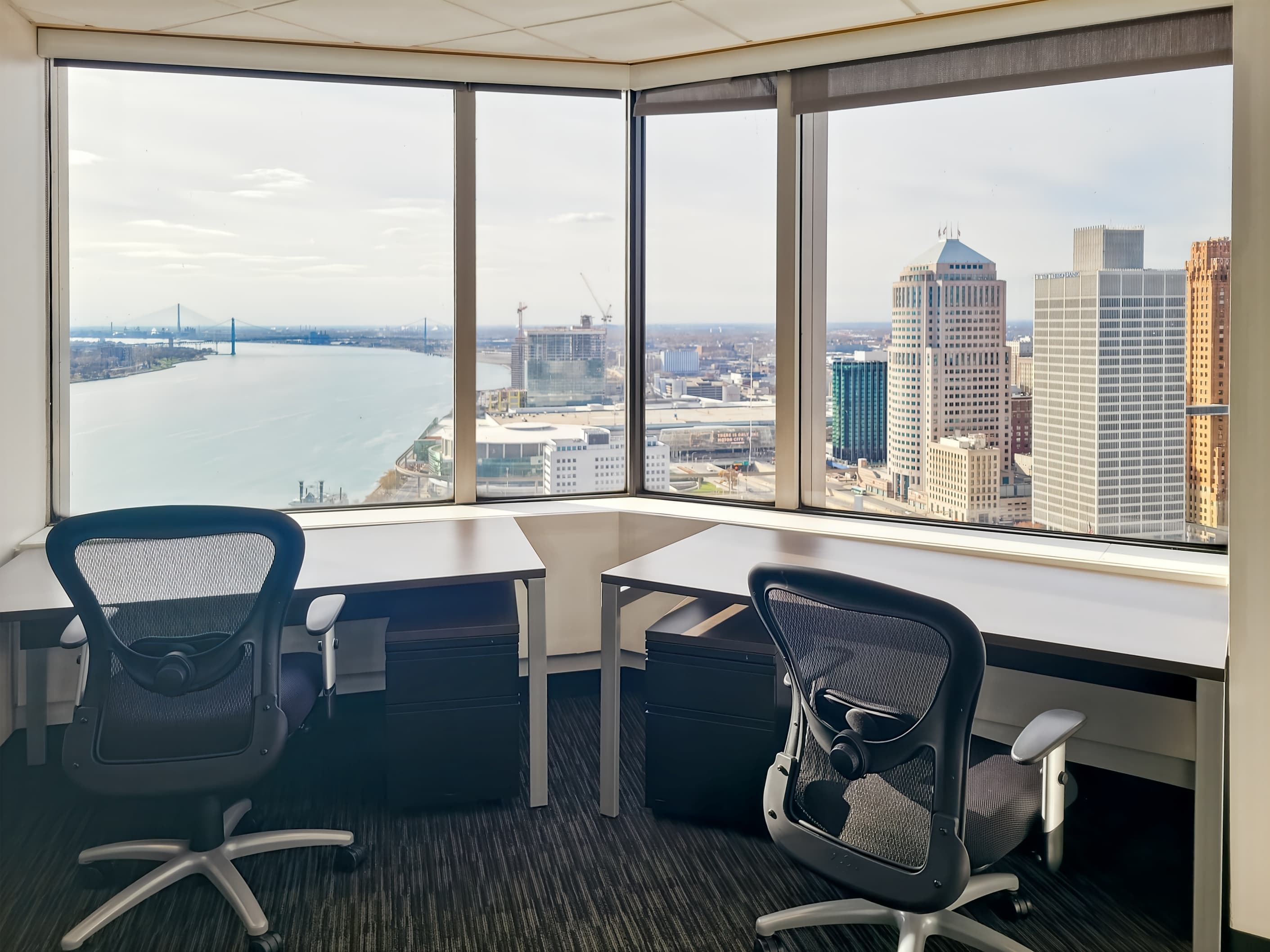 MI, Detroit - RenCen image 9