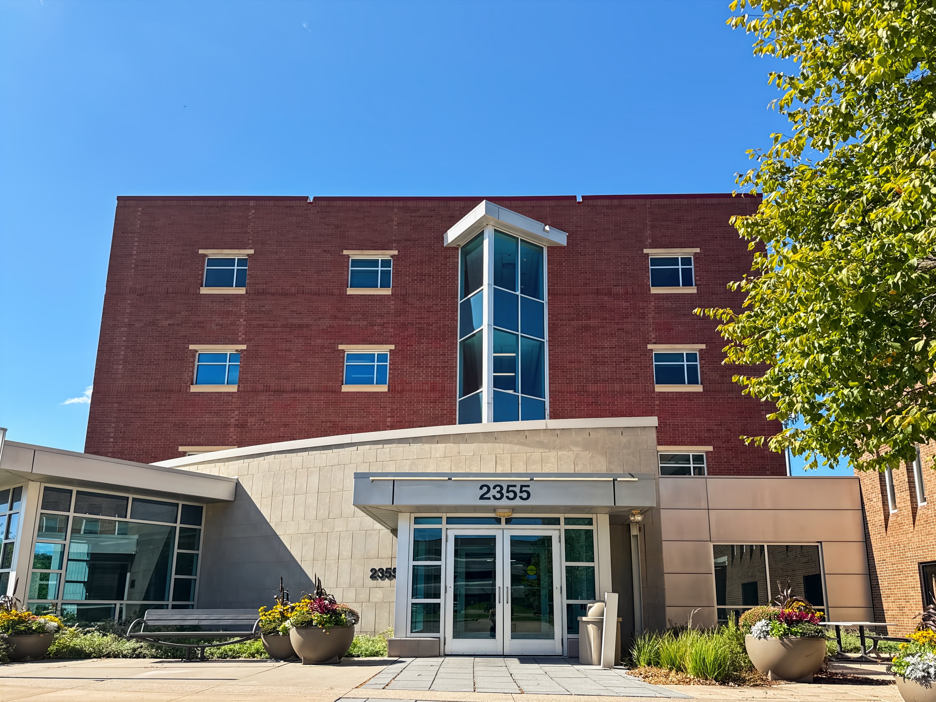 MN, Minneapolis - Roseville - Bonestroo image 10