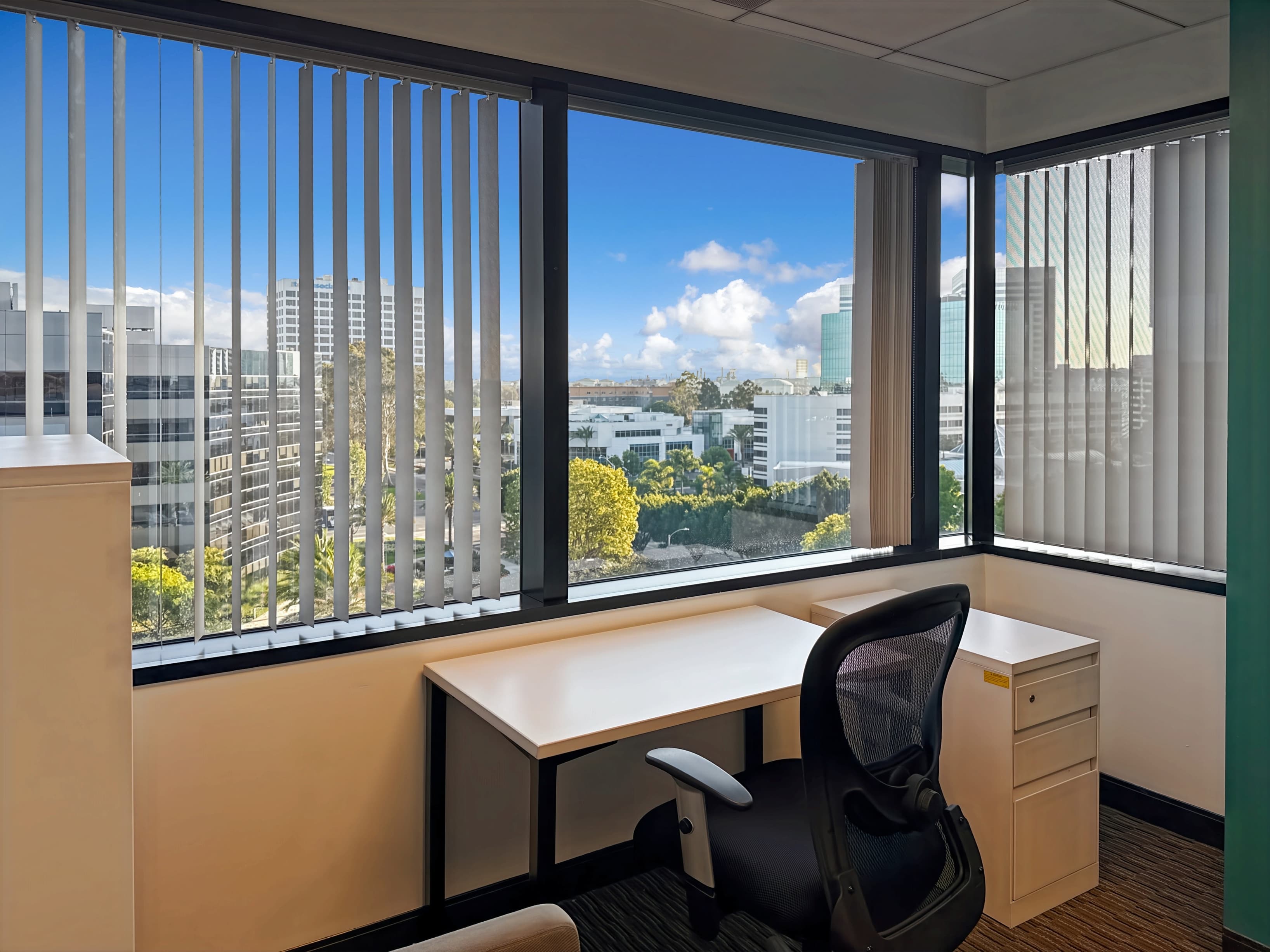 CA, El Segundo LAX - Continental Grand image 3 CA, El Segundo LAX - Continental Grand image 3