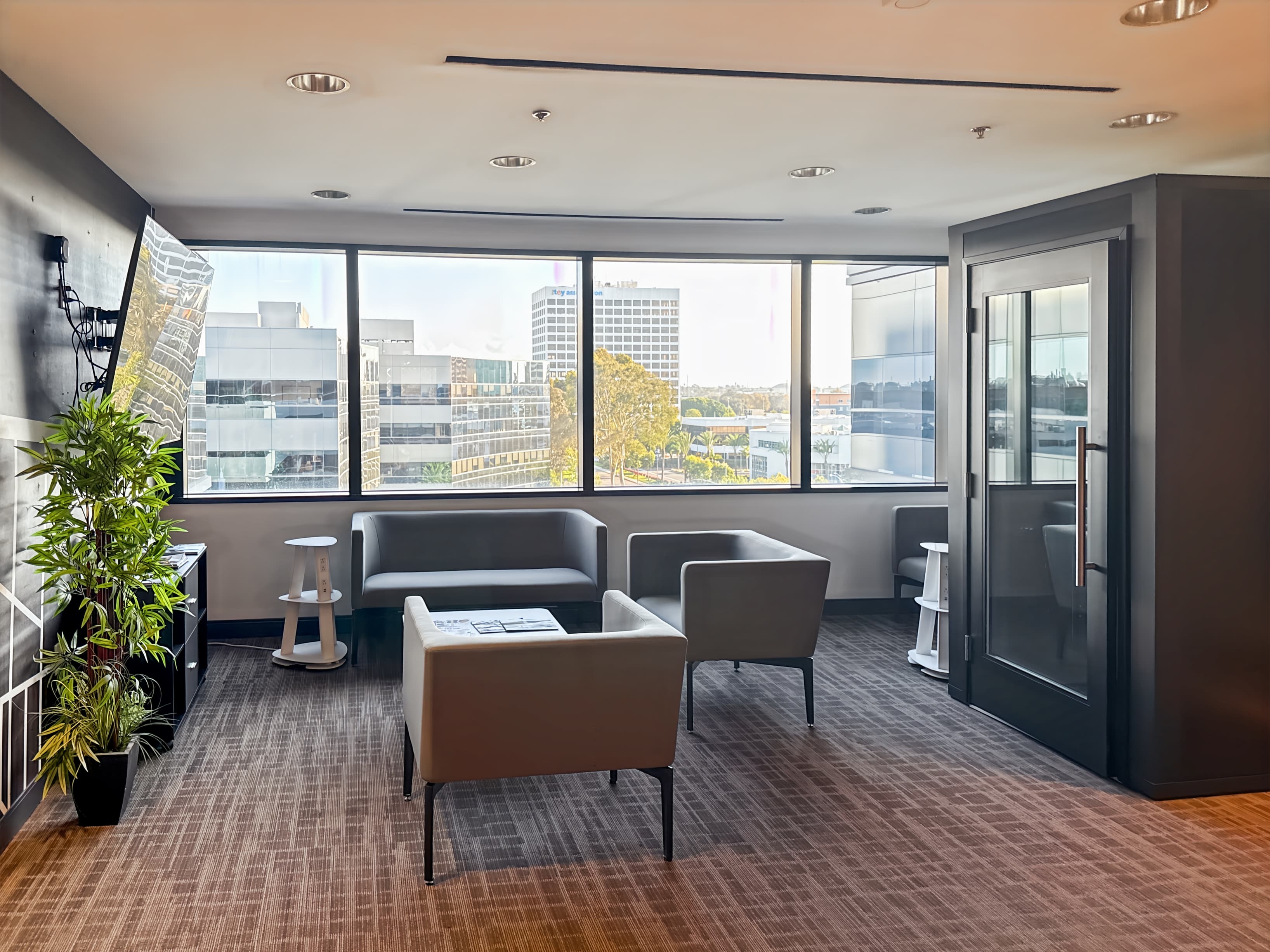 CA, El Segundo LAX - Continental Grand image 8 CA, El Segundo LAX - Continental Grand image 8