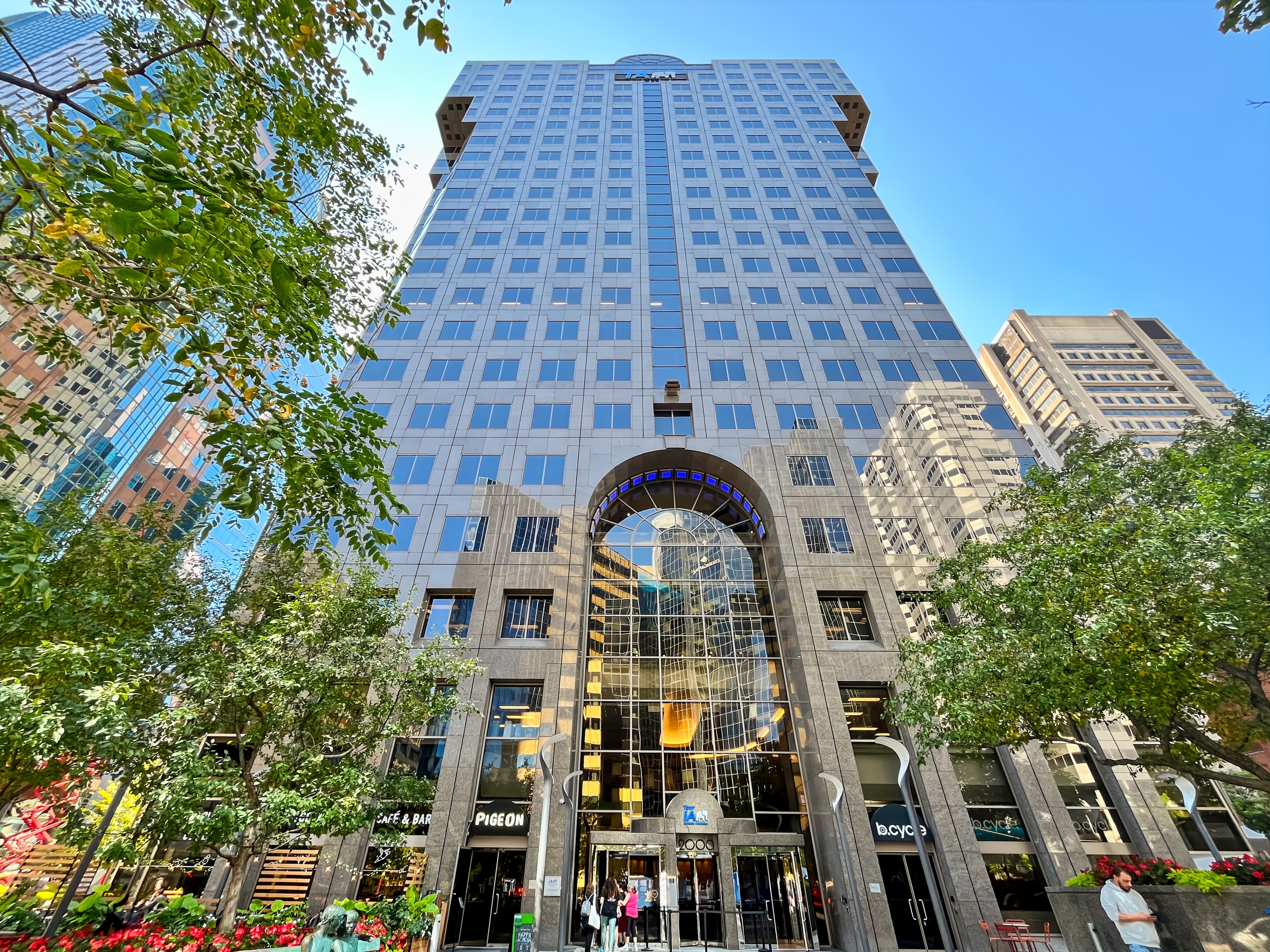 QC, Montreal - McGill College image 14