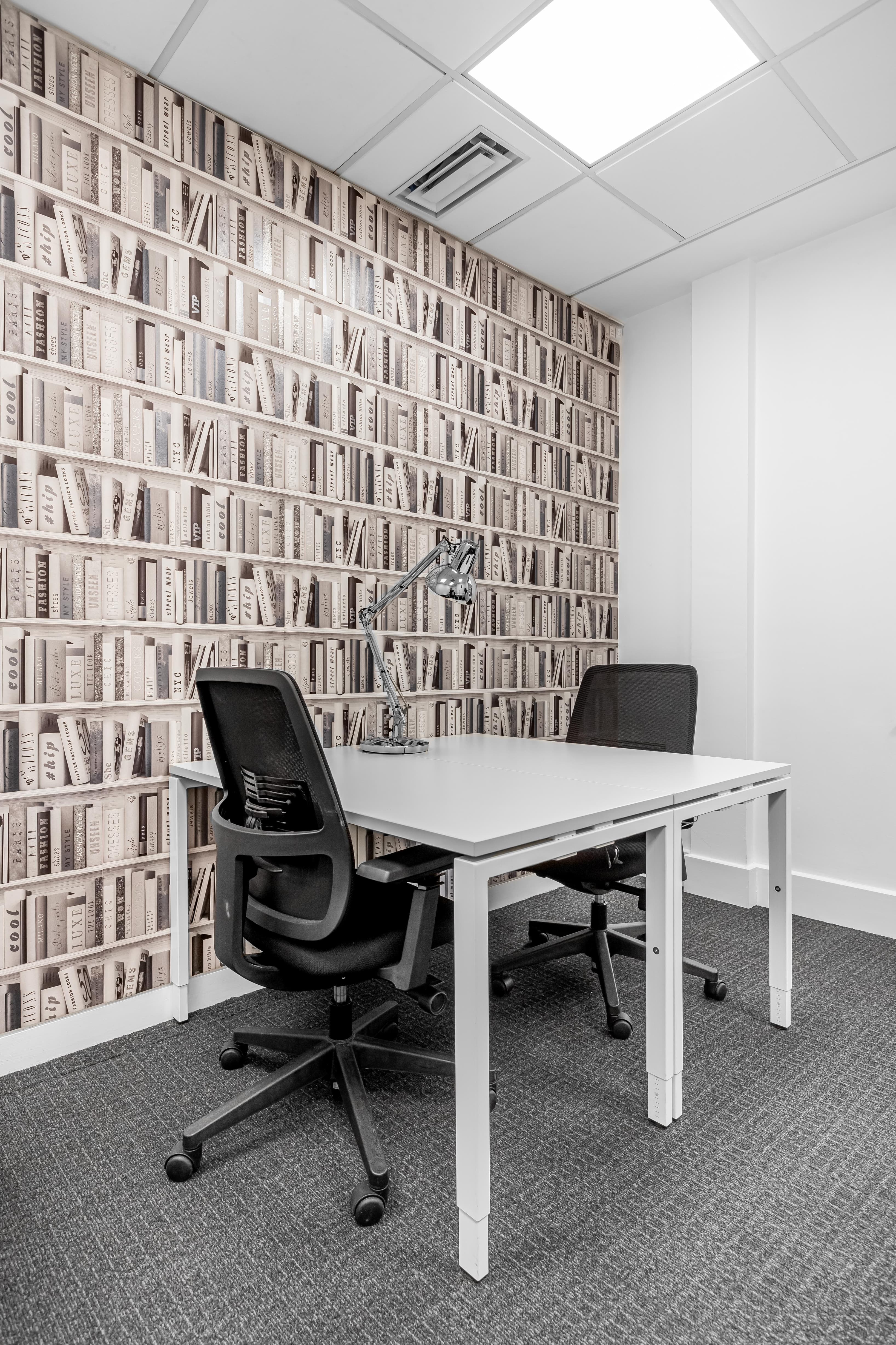 AMERSHAM, St Mary's Court image 1 AMERSHAM, St Mary's Court image 1