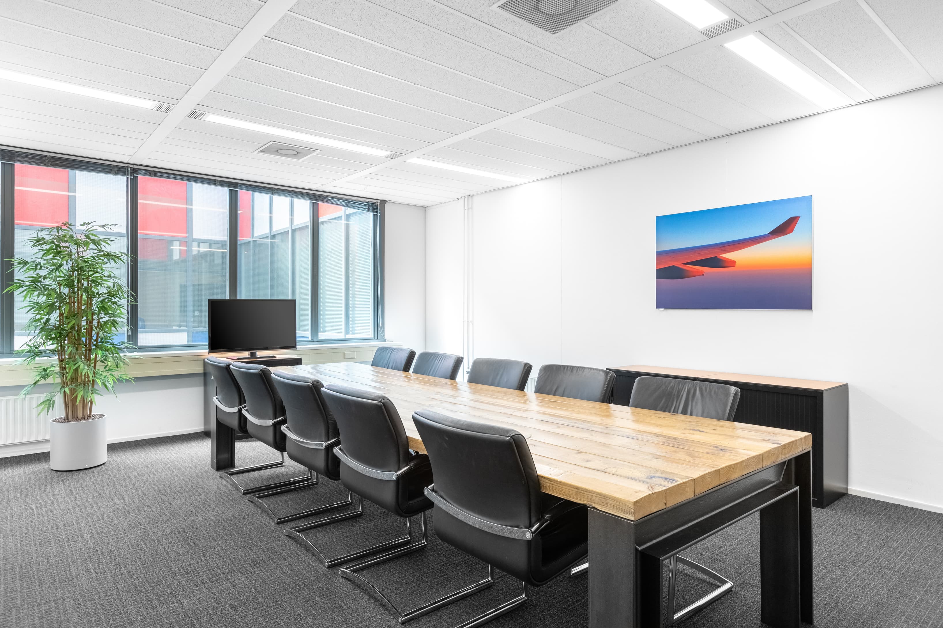 SCHIPHOL AIRPORT, Tetra image 4