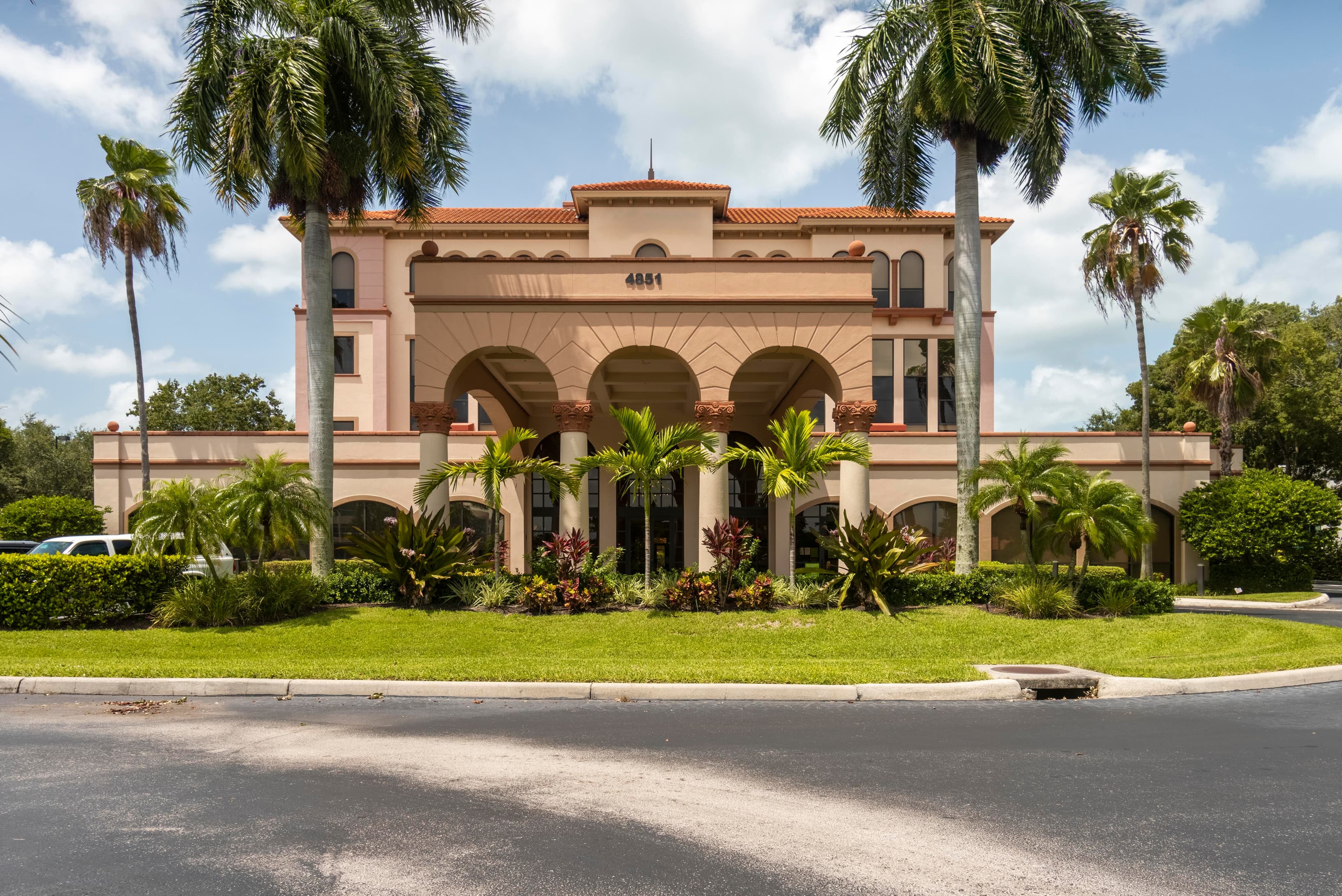 FL, Naples - Tamiami Trail image 7