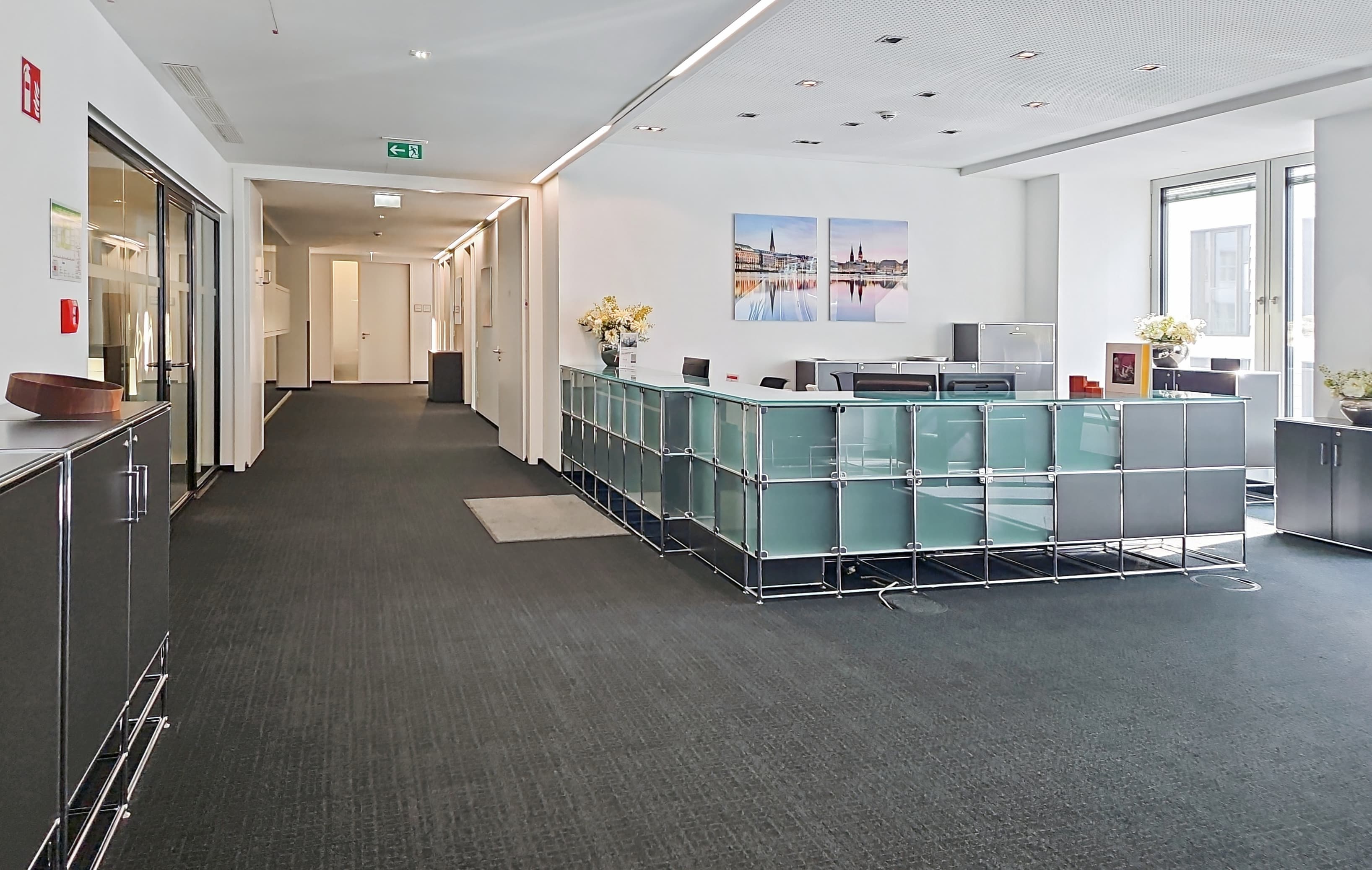 HAMBURG, Neuer Wall image 9