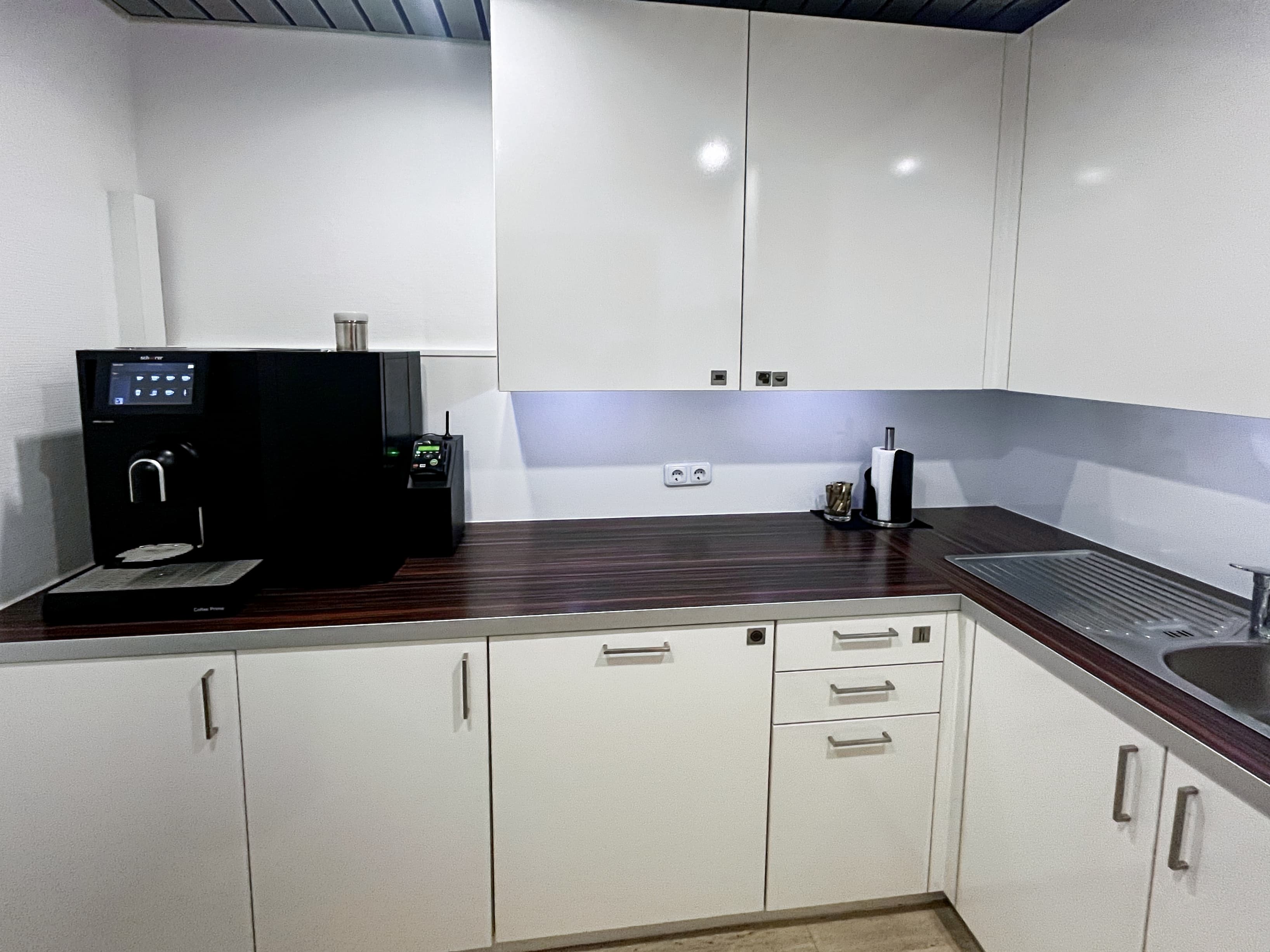 ESSEN, HQ Ruhrallee image 5