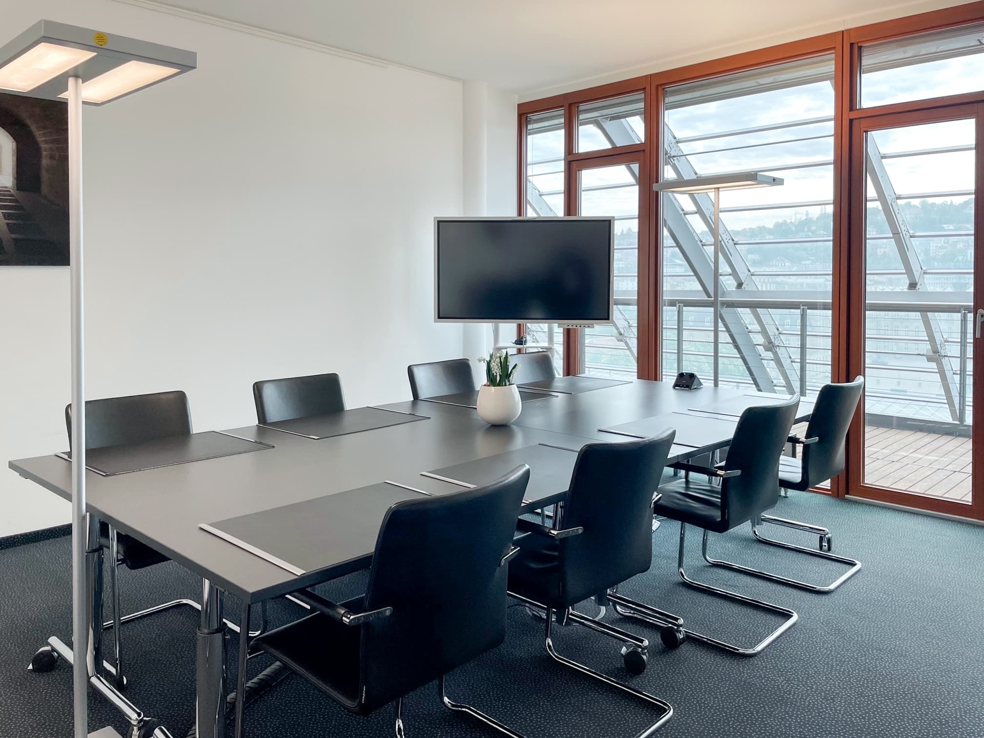 STUTTGART, SIGNATURE Schlossplatz image 8