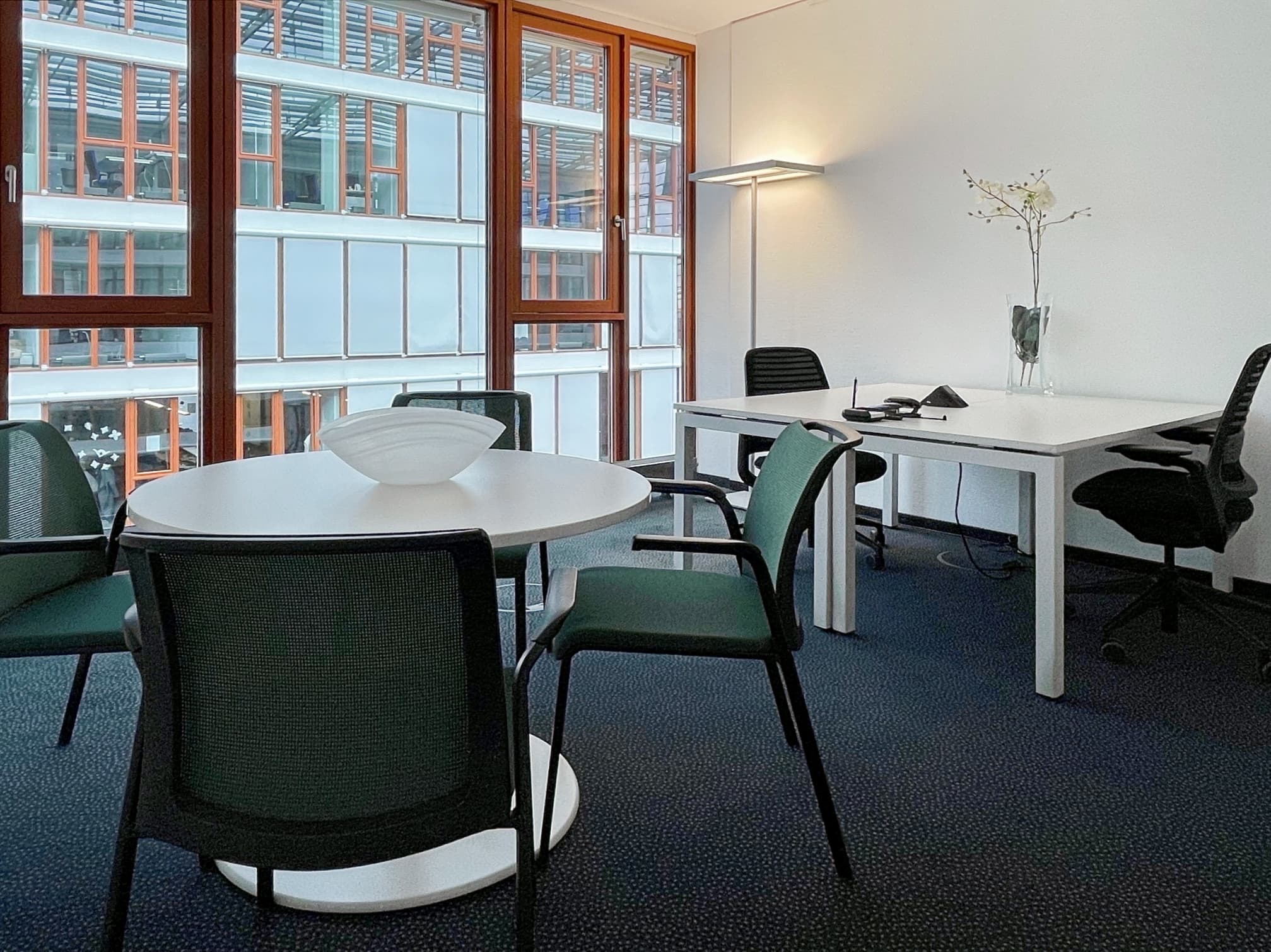 STUTTGART, SIGNATURE Schlossplatz image 9