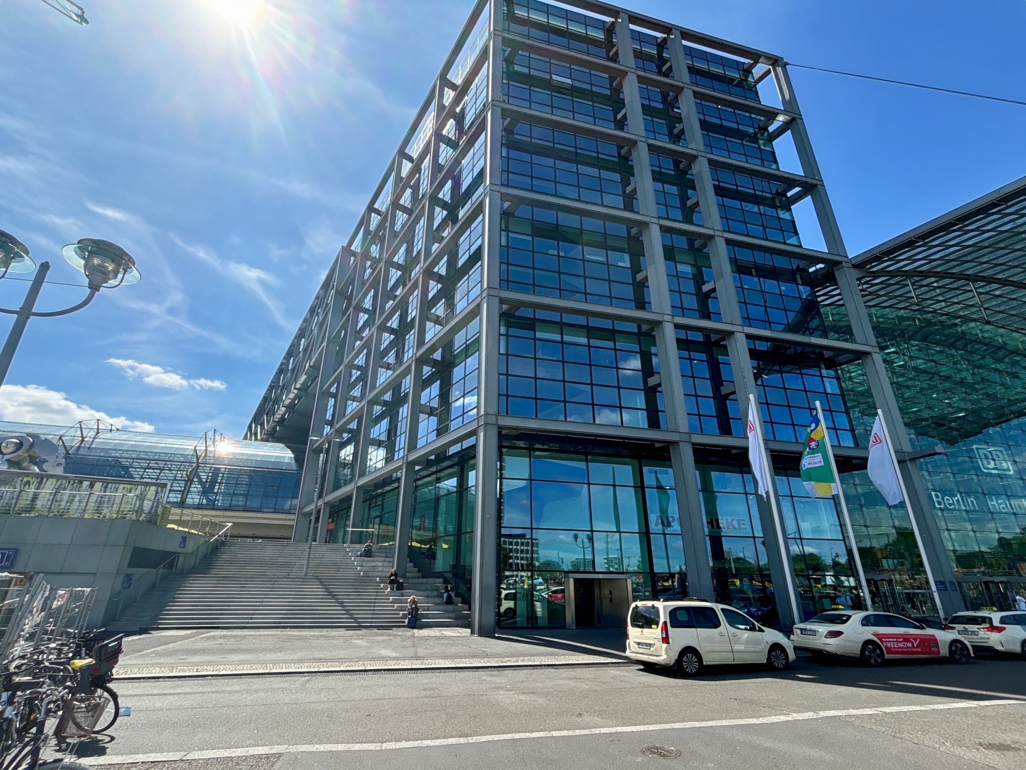 BERLIN, Berlin Hauptbahnhof image 7