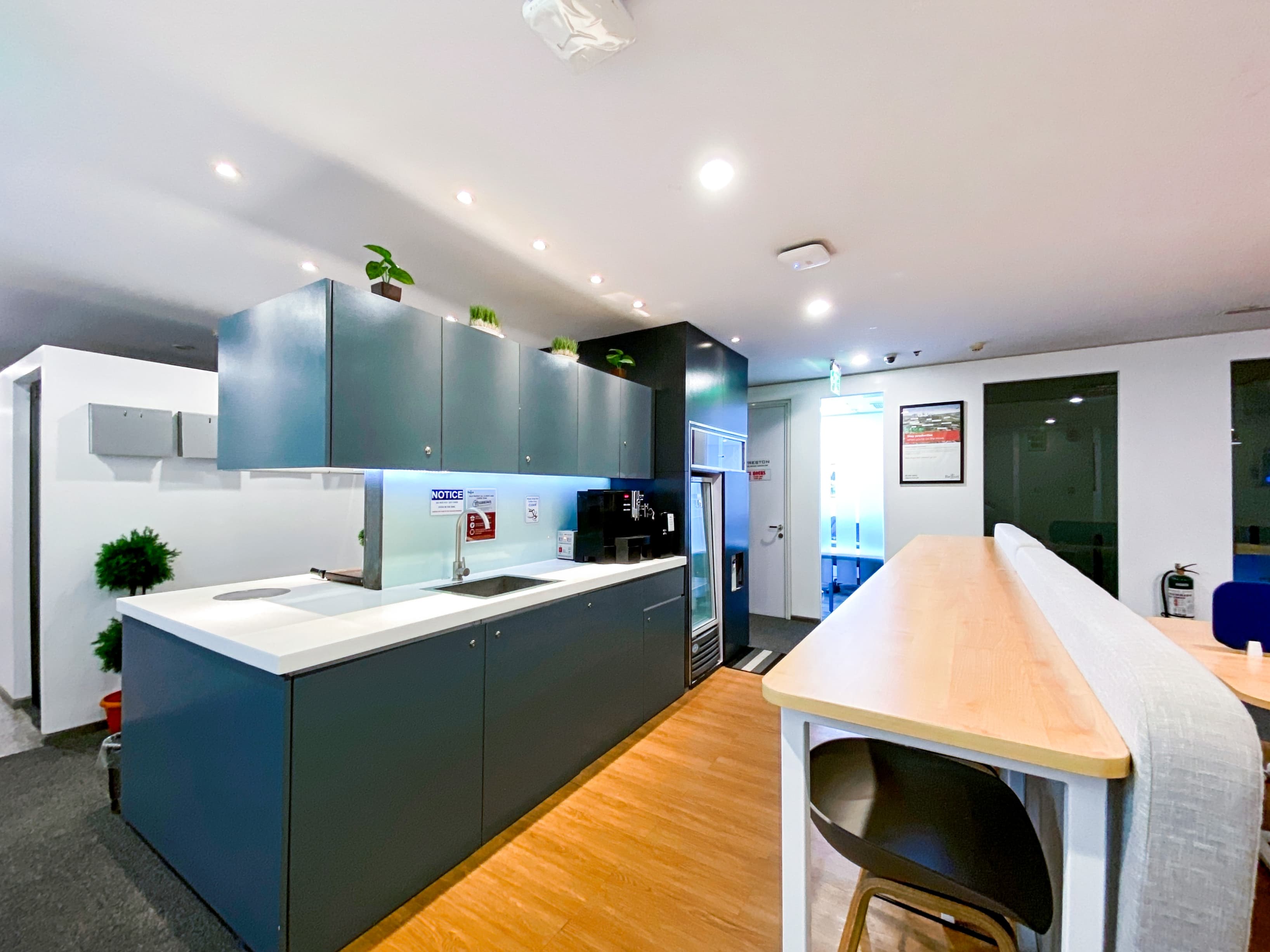 MANILA, One E-com Pasay image 6 MANILA, One E-com Pasay image 6