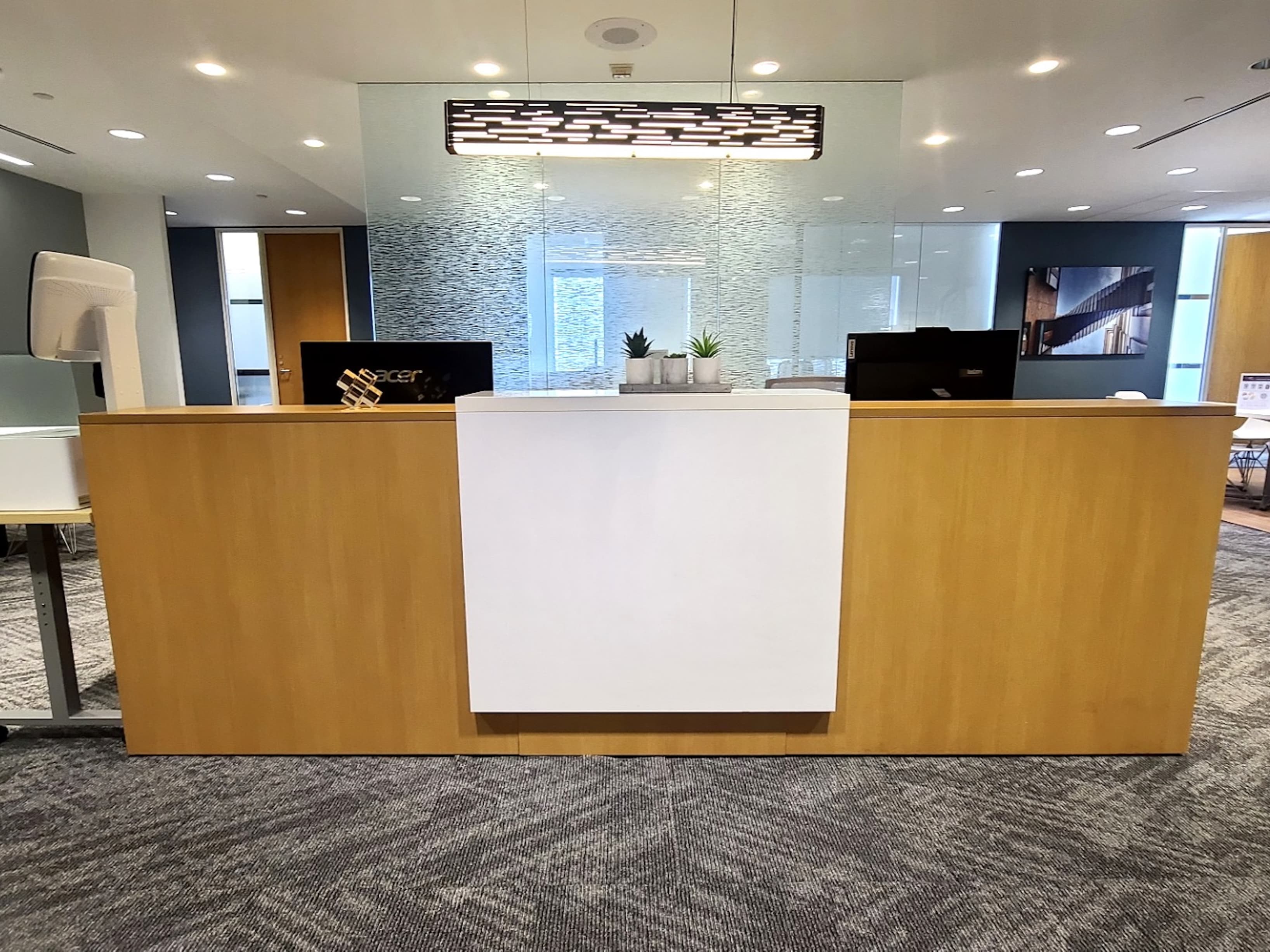 CA, Newport Beach - John Wayne Airport image 3 CA, Newport Beach - John Wayne Airport image 3