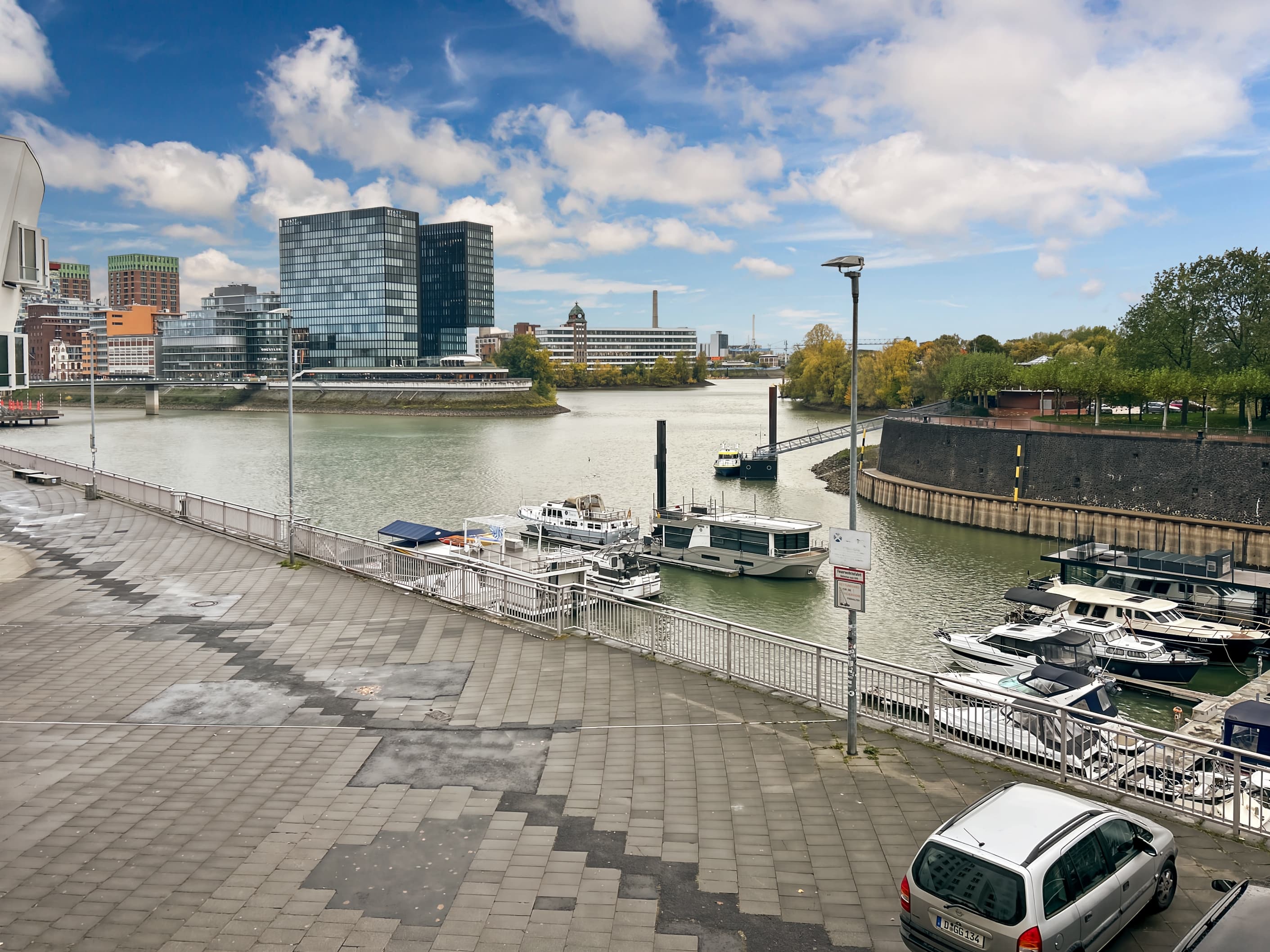 DUSSELDORF, Neuer Zollhof image 1