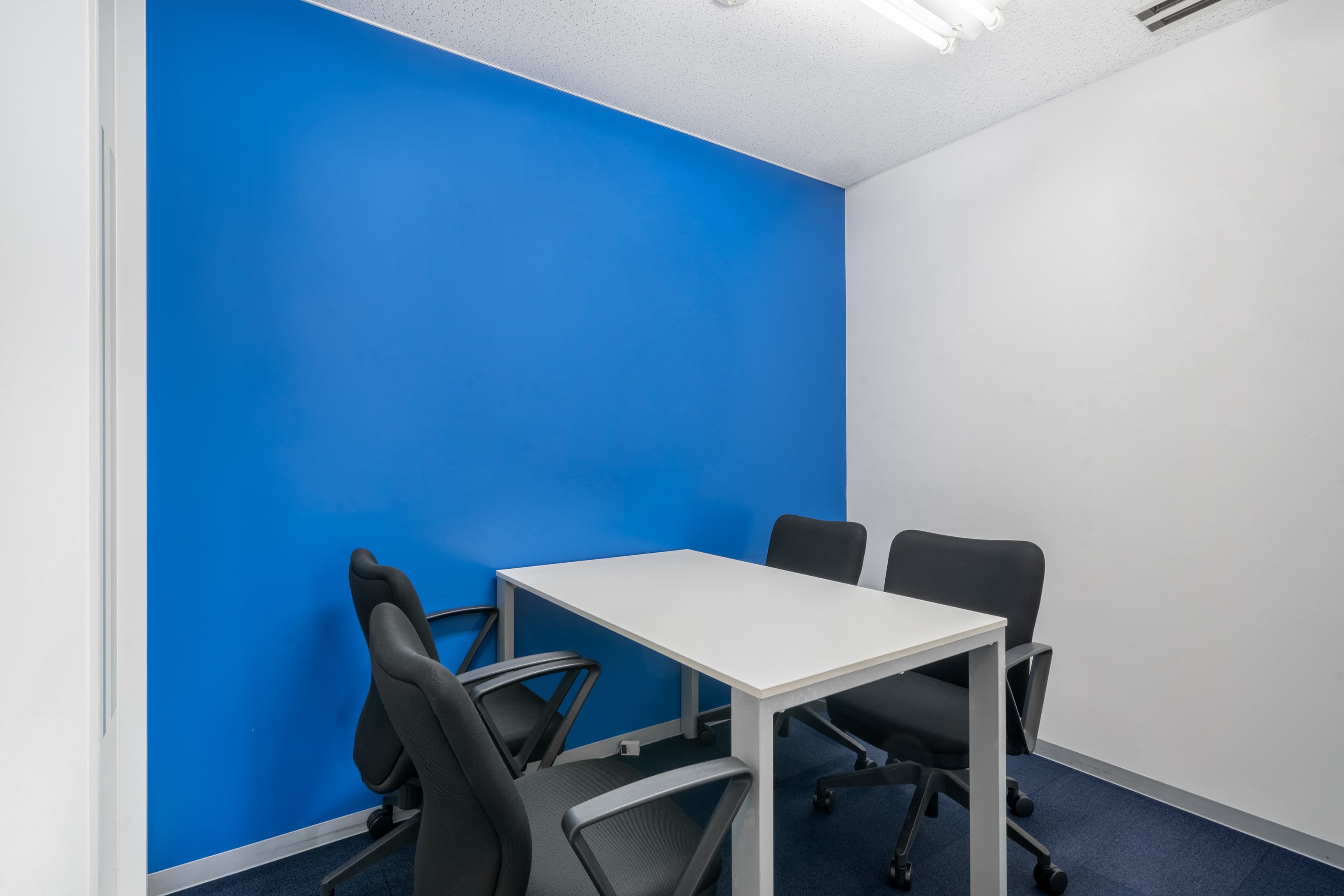 KYOTO, Kawaramachi Oike (Open Office) image 8