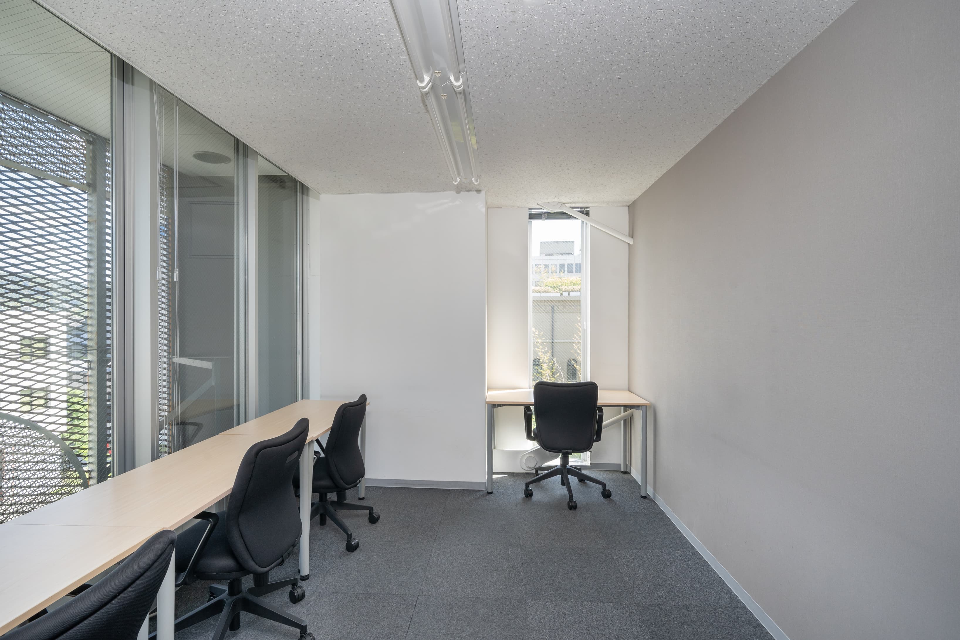 KYOTO, Kawaramachi Oike (Open Office) image 1