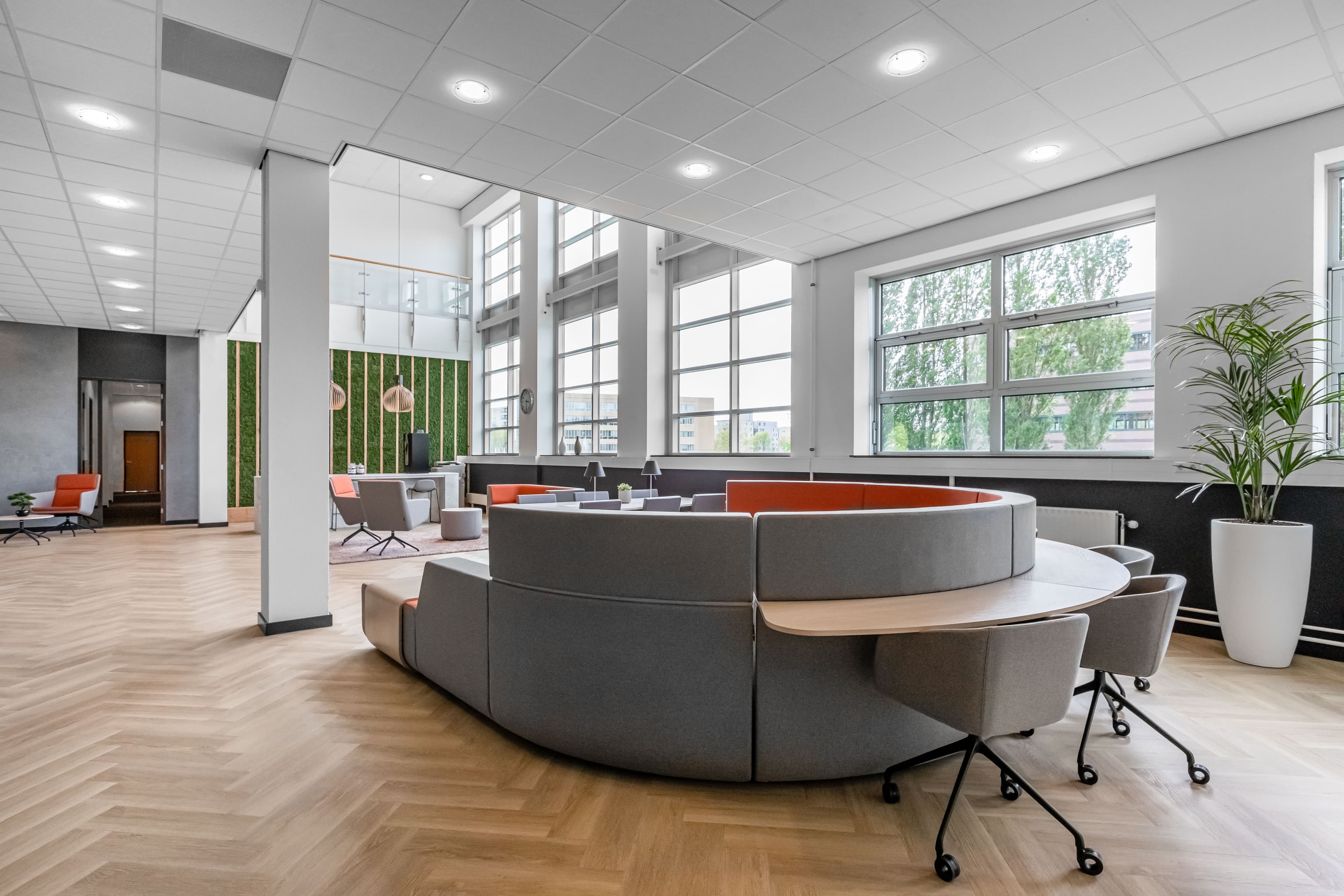 ZOETERMEER, Central Station image 9