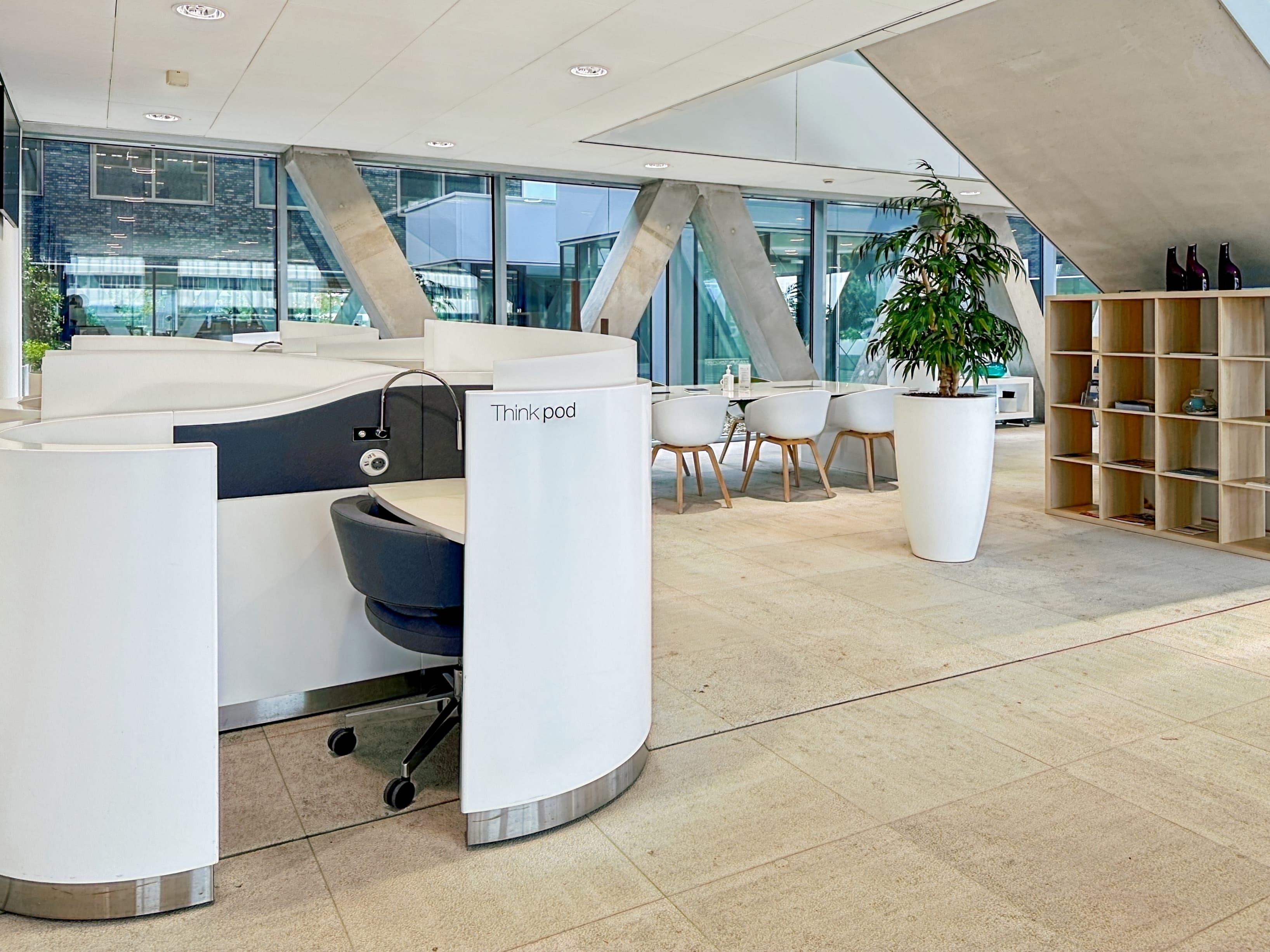 ROTTERDAM, Airport image 6