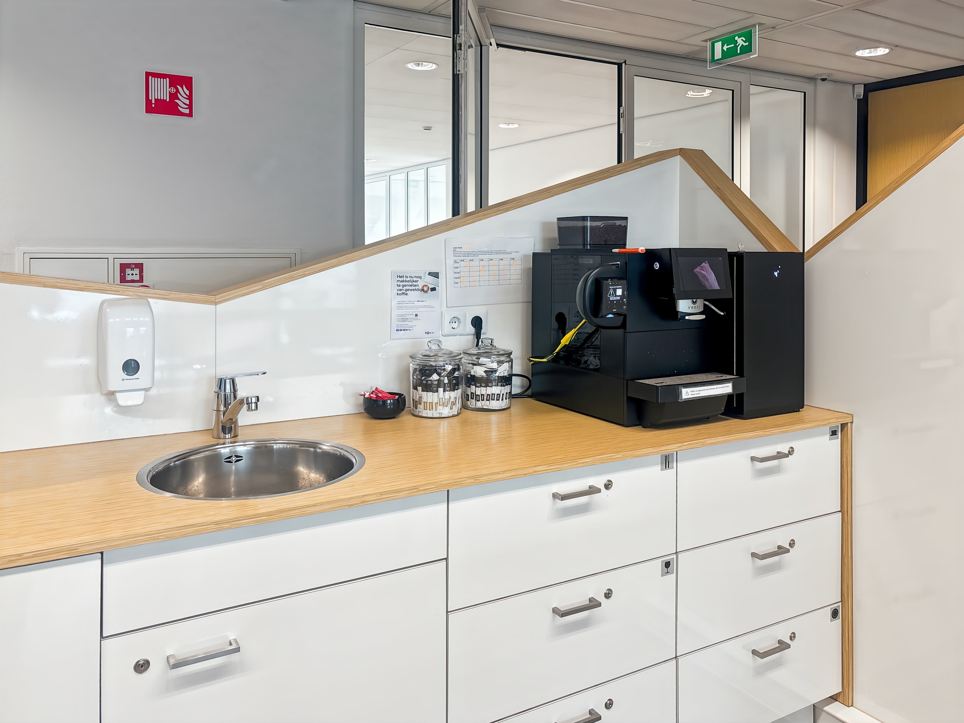 ROTTERDAM, Airport image 7