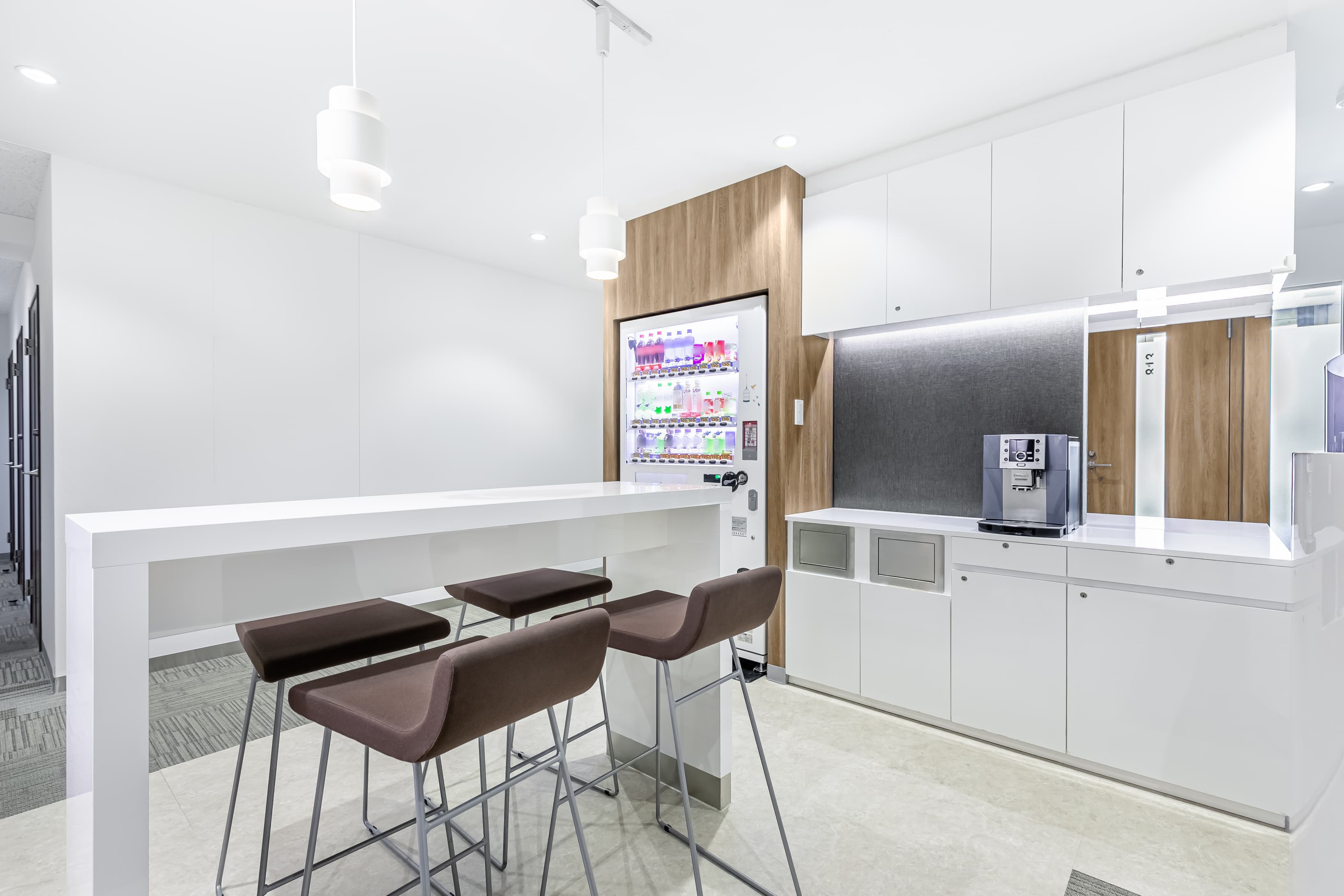 YOKOHAMA, Kannai image 4