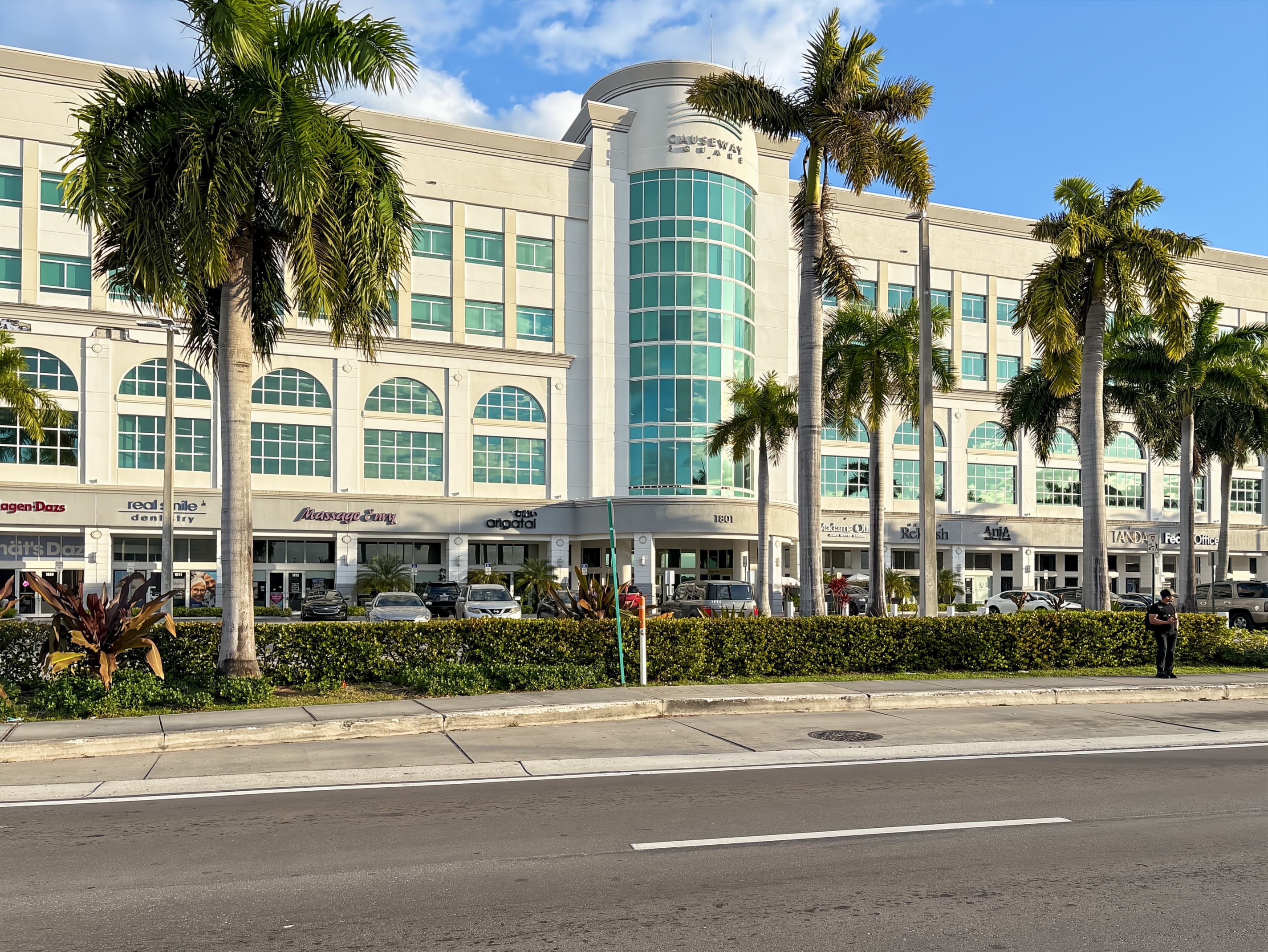 FL, North Miami - Causeway Square image 11