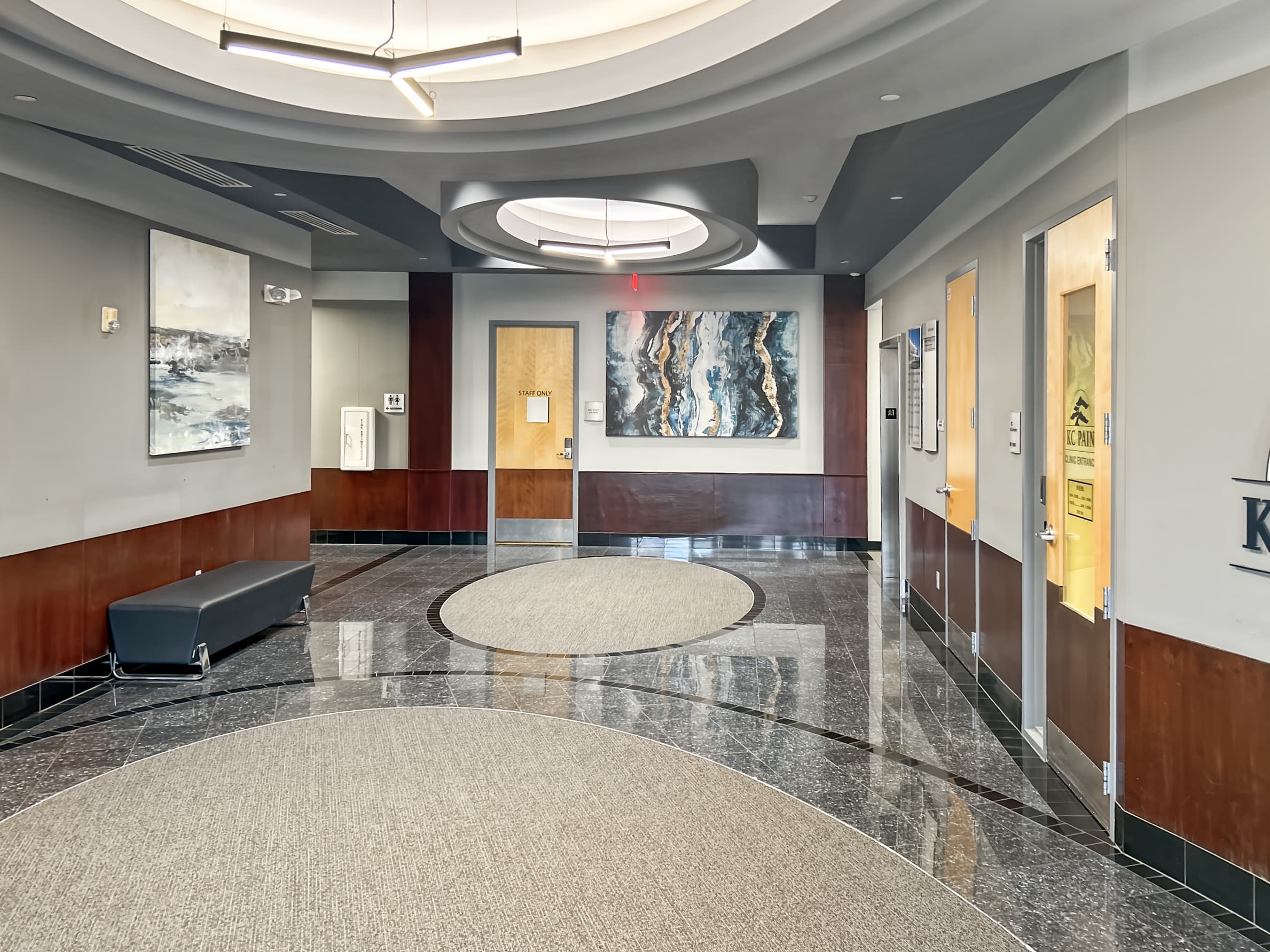 MO, Lee's Summit - Business Exchange Building image 1