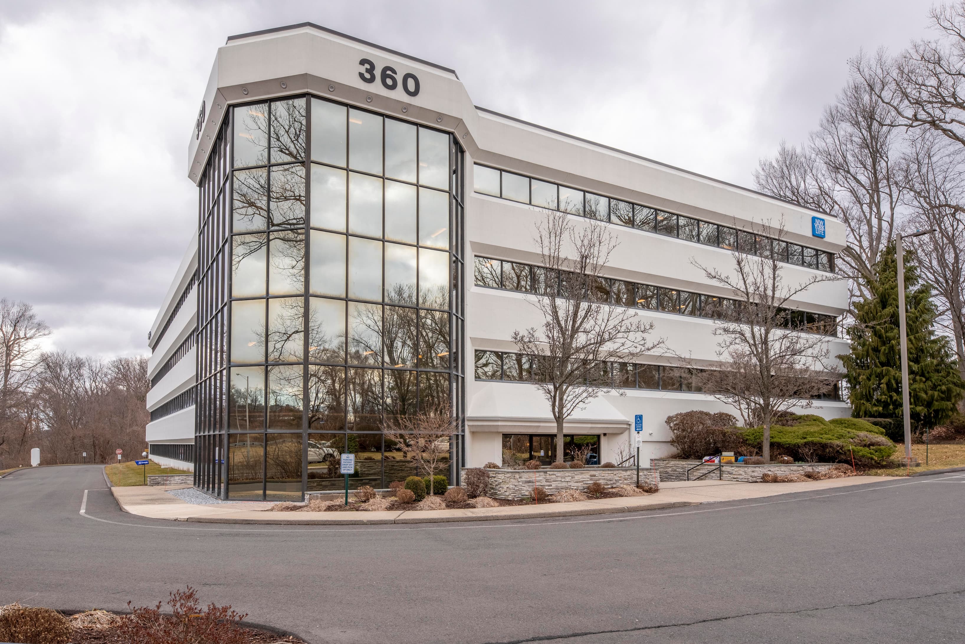 CT, Windsor - 360 Bloomfield image 3