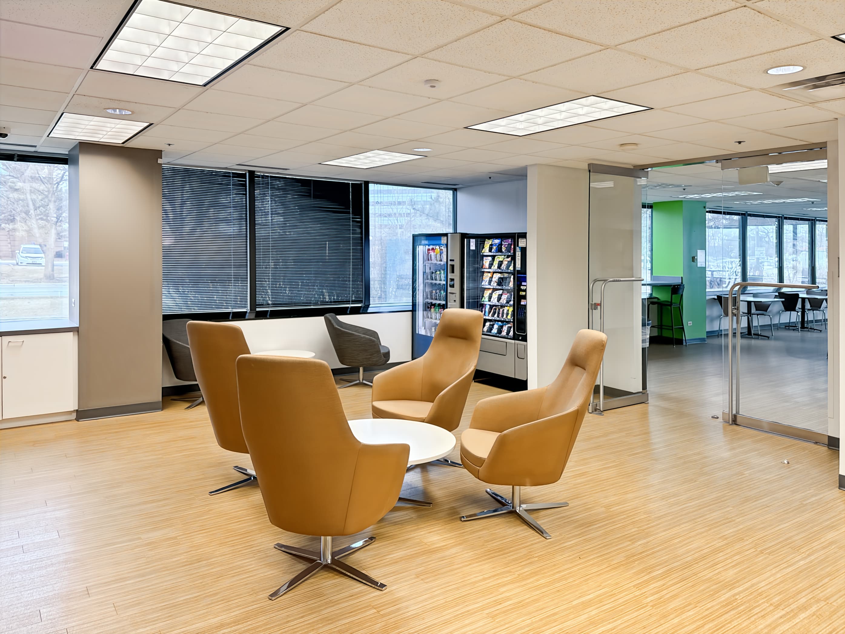 IL, Downers Grove - Executive Towers West image 3