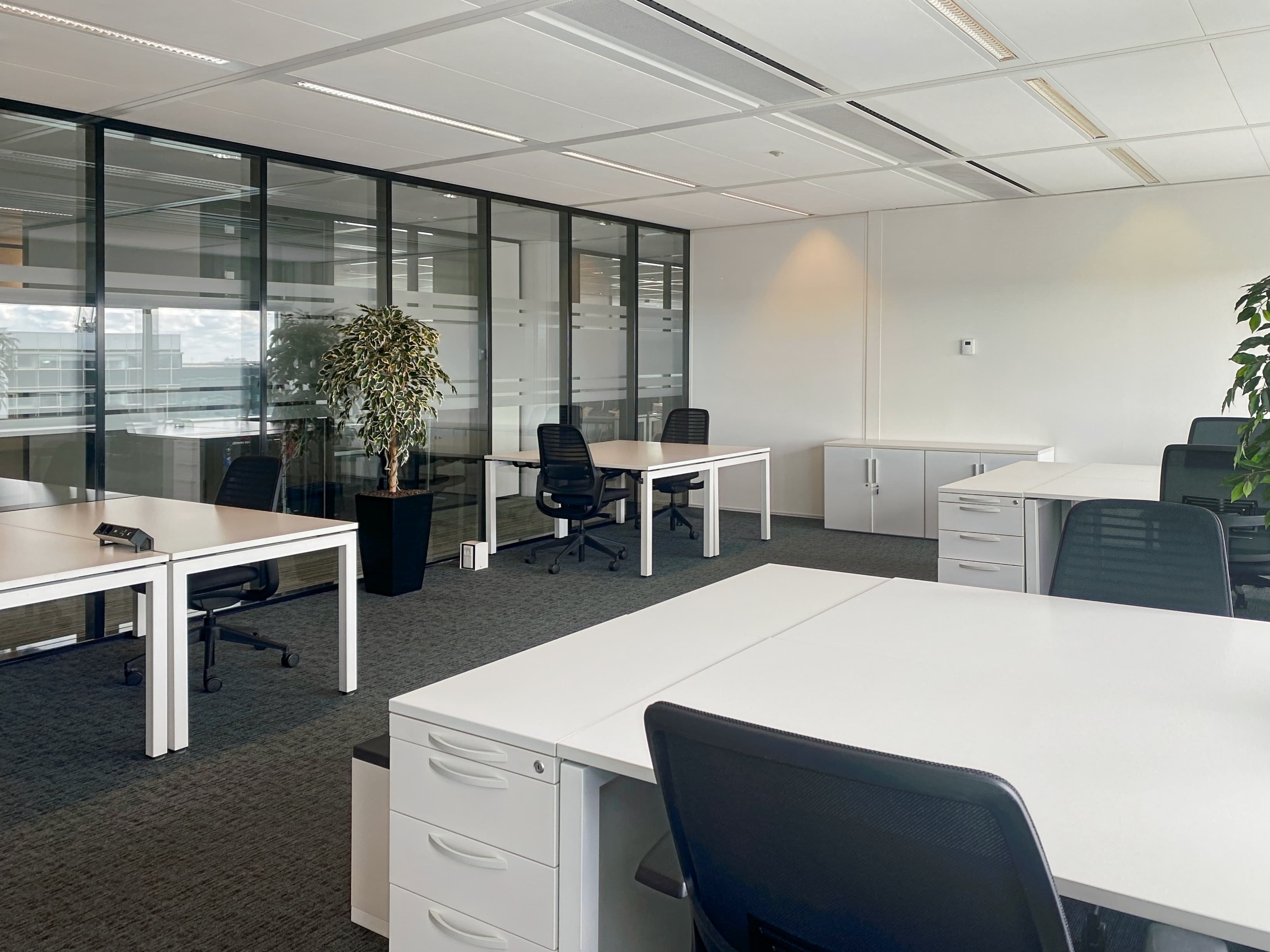 SCHIPHOL, The Base image 7