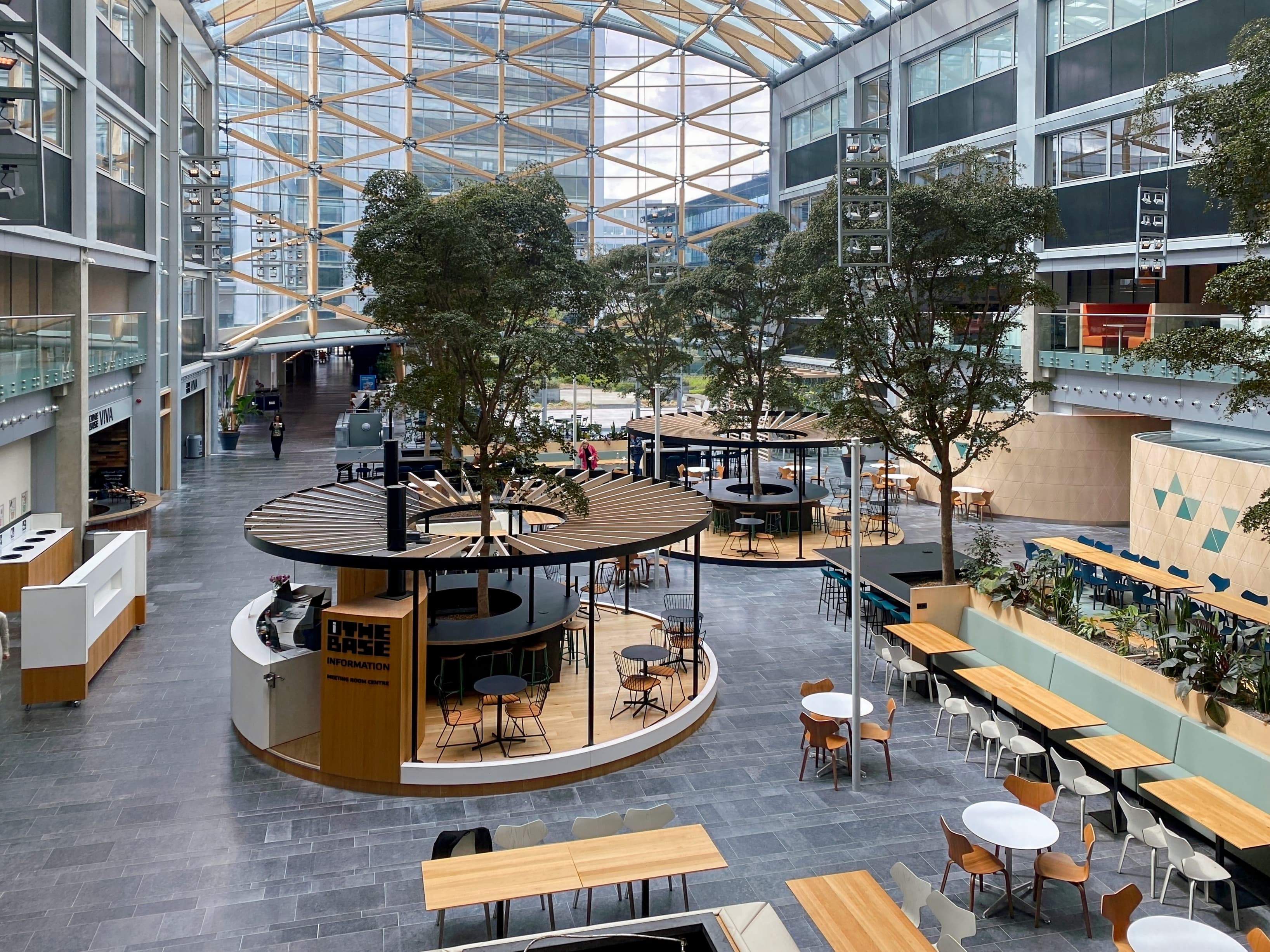 SCHIPHOL, The Base image 5