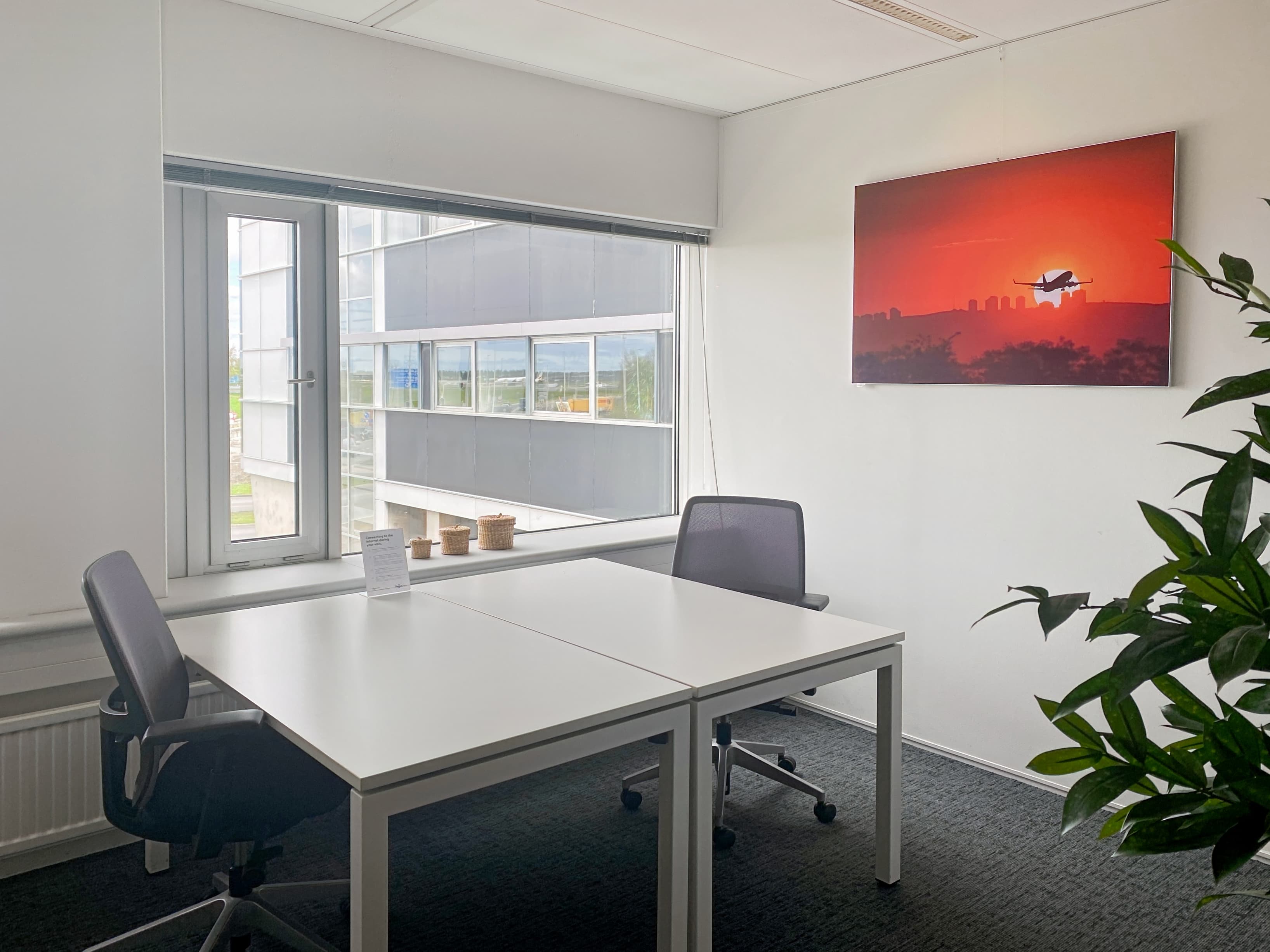 SCHIPHOL, The Base image 11