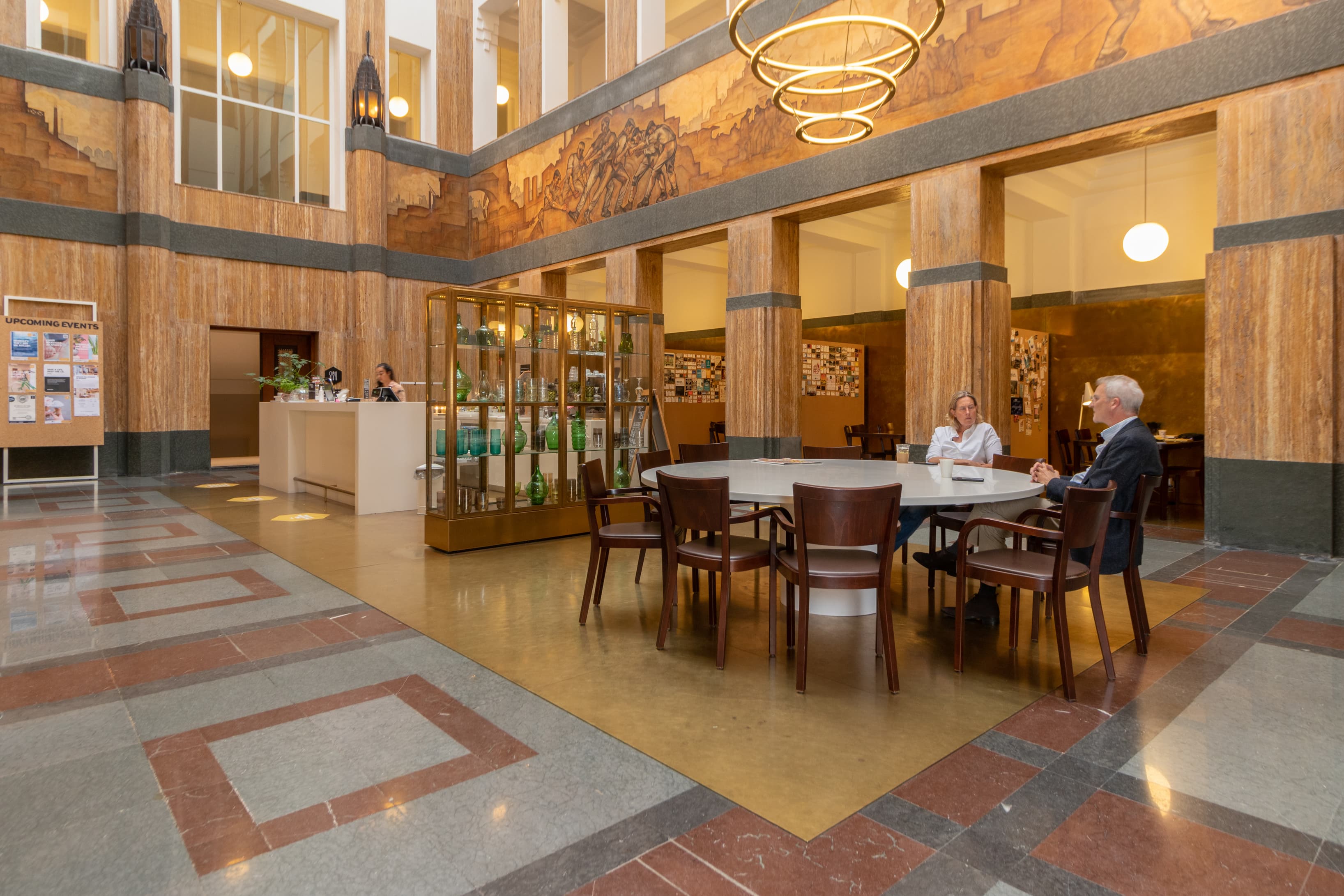 THE HAGUE, Spaces Rode Olifant image 2