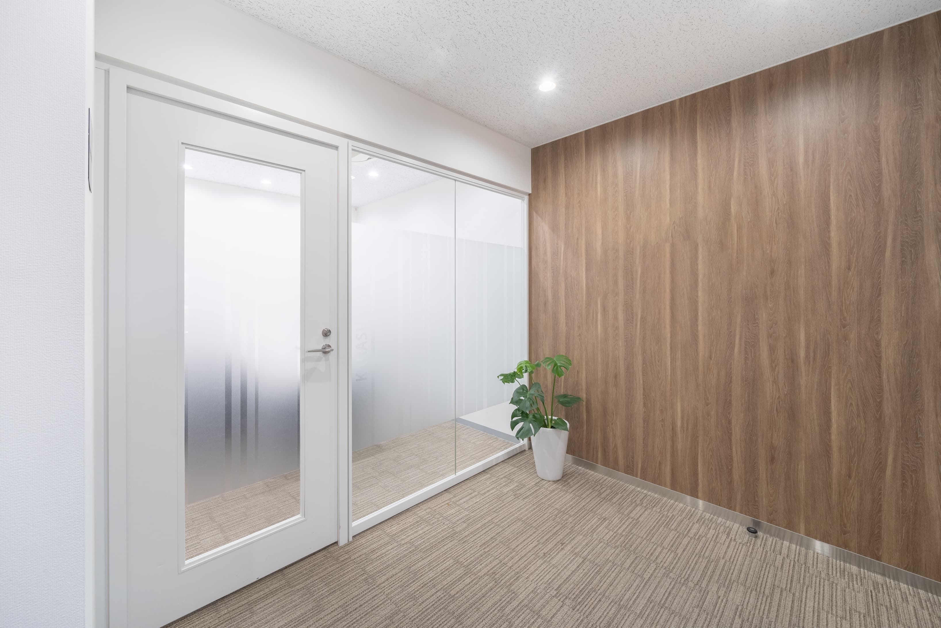 KYOTO, Karasuma (Open Office) image 6