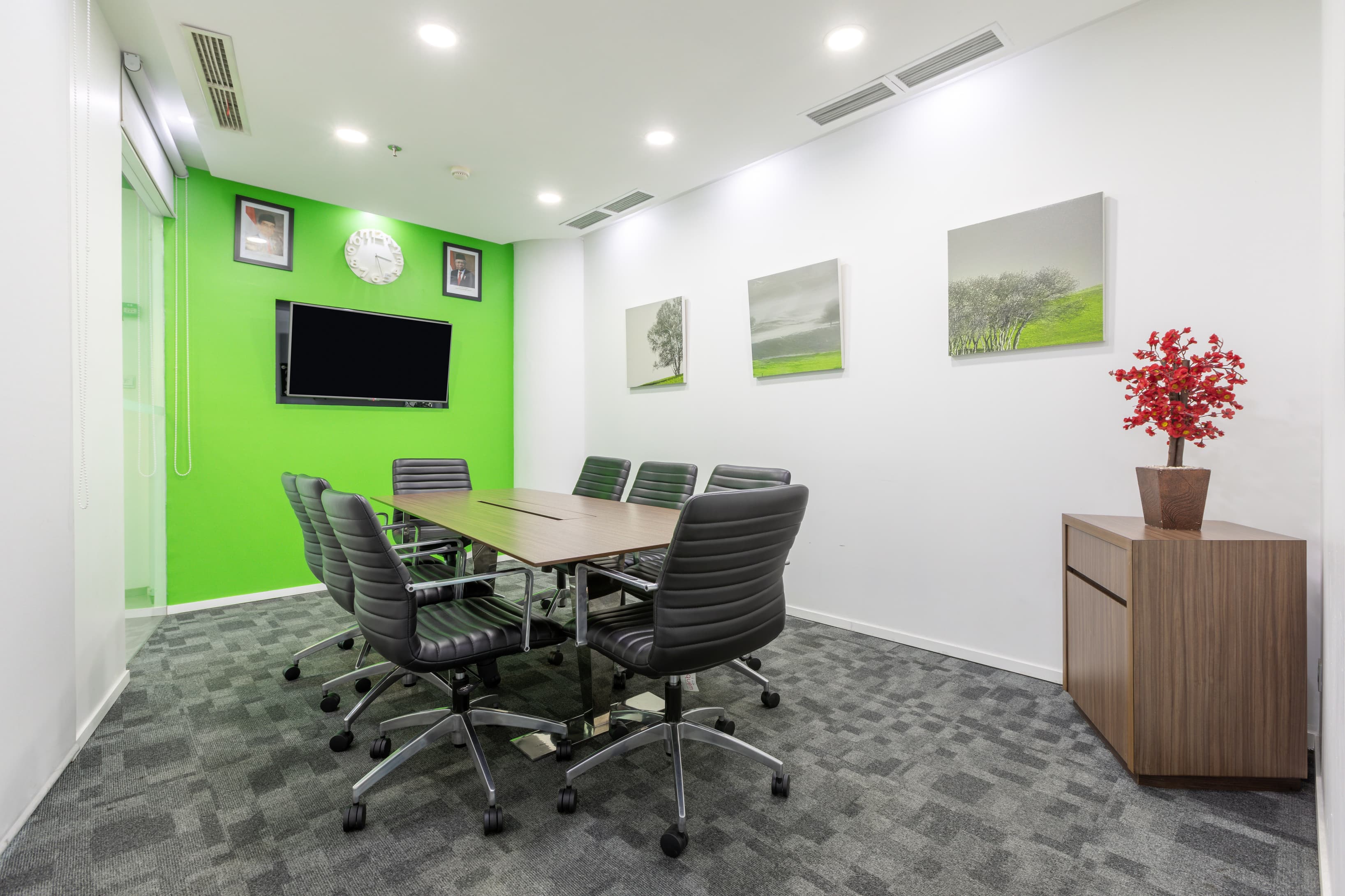 JAKARTA, The Vida image 1