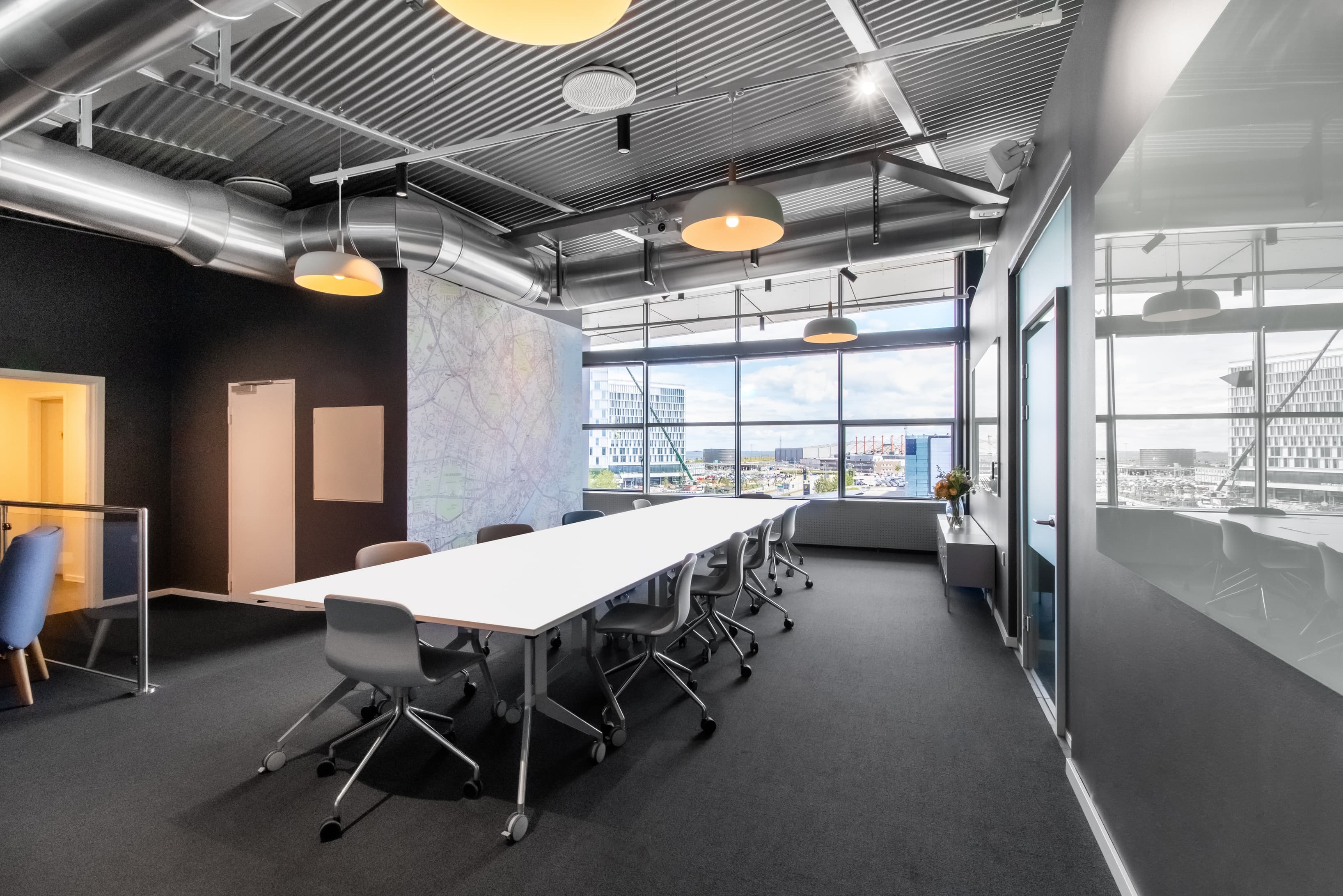 COPENHAGEN AIRPORT TERMINAL 3, Regus Express image 5