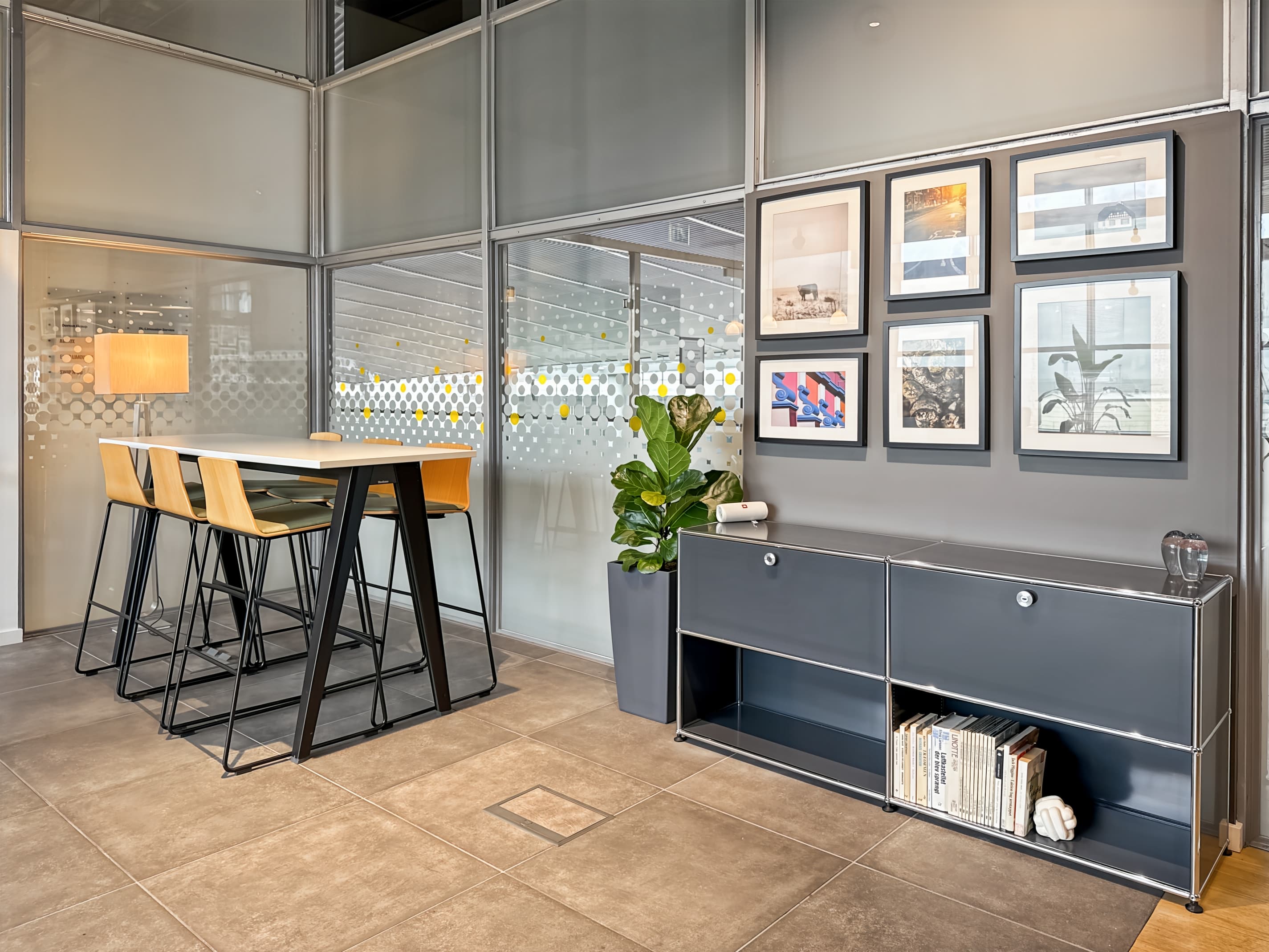 COPENHAGEN AIRPORT TERMINAL 3, Regus Express image 6