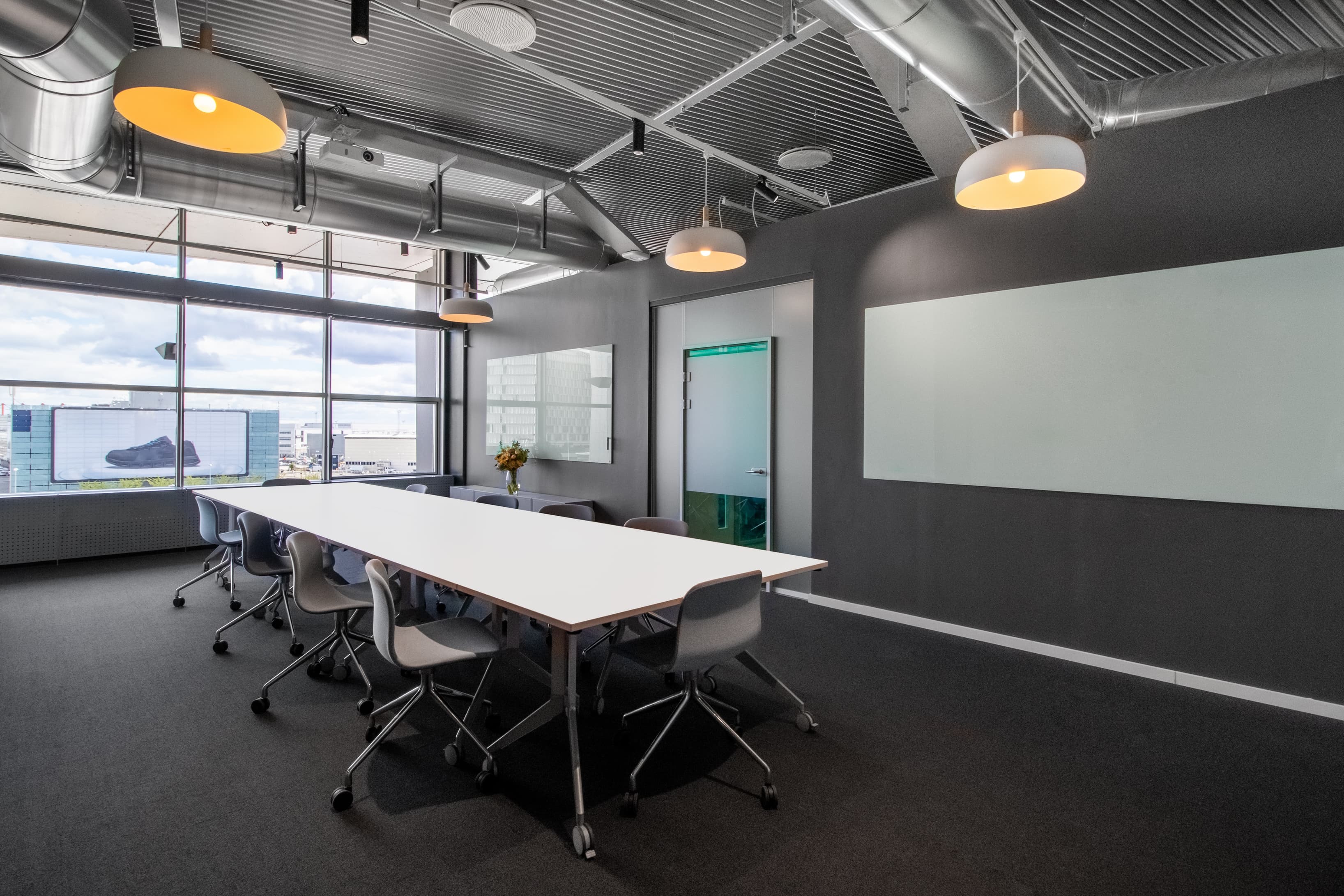 COPENHAGEN AIRPORT TERMINAL 3, Regus Express image 6