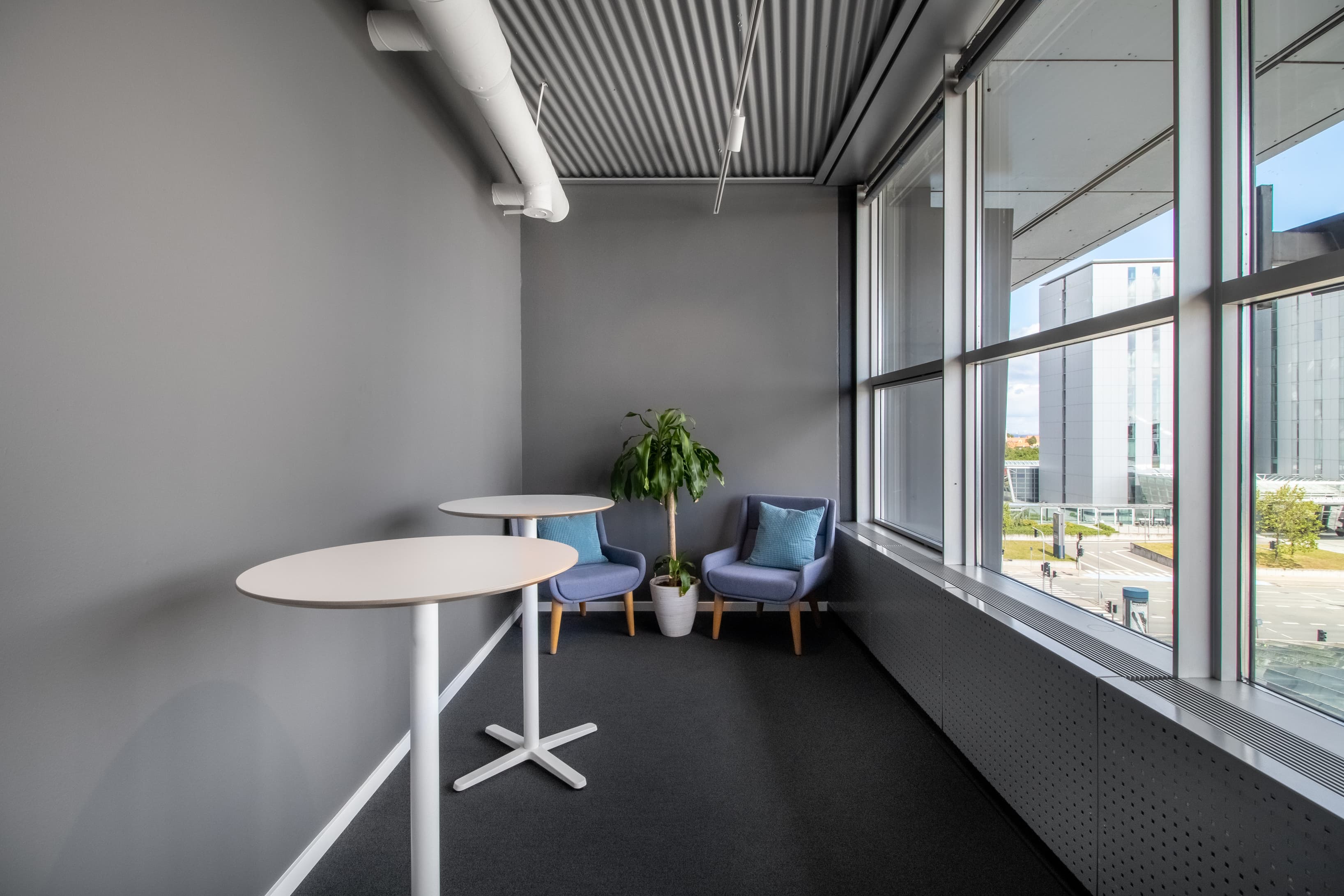 COPENHAGEN AIRPORT TERMINAL 3, Regus Express image 8