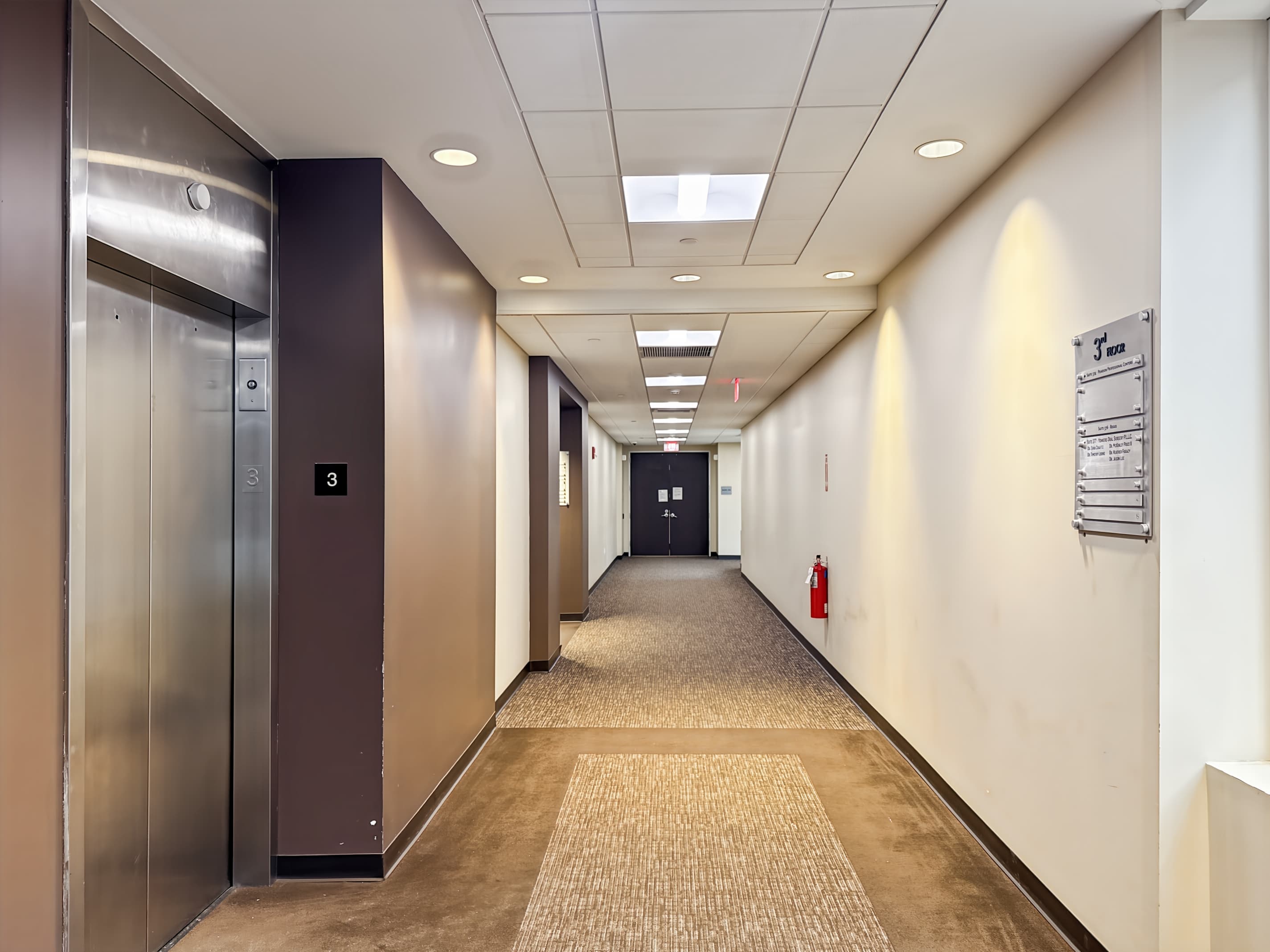 NY, Yonkers - 1 Ridge Hill image 3