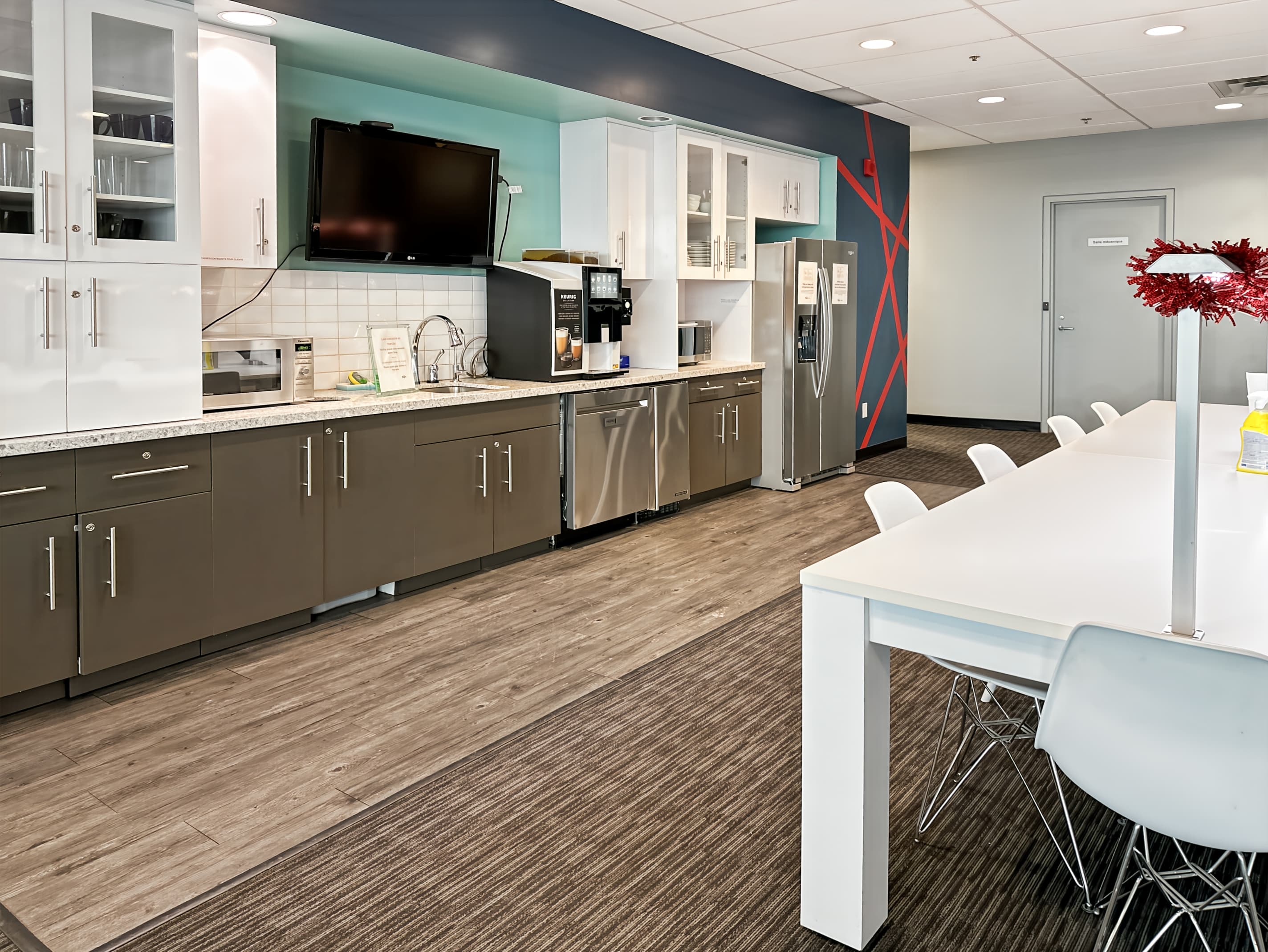 QC, Laval - St. Martin image 8